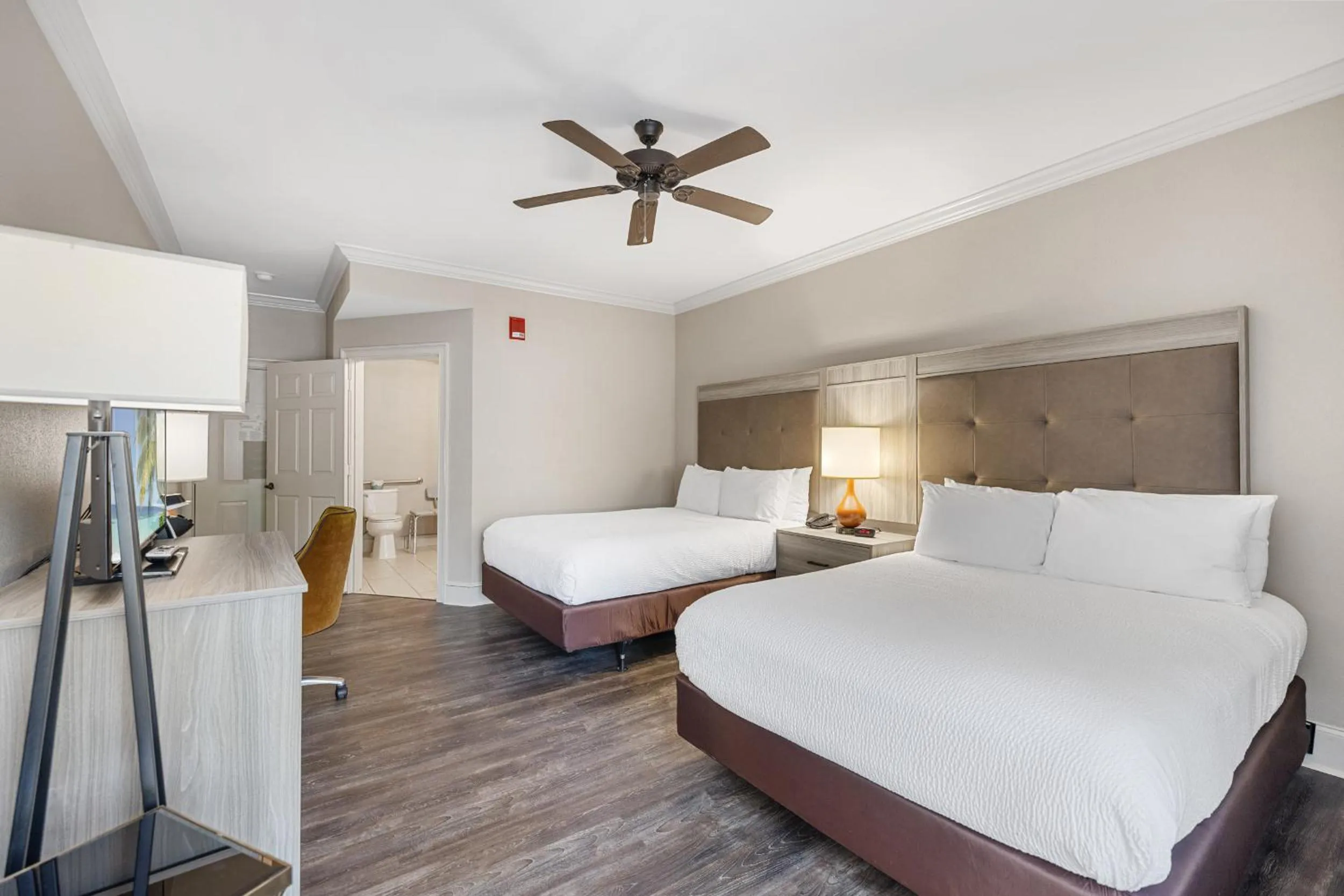 Bed in The Ridges Resort on Lake Chatuge