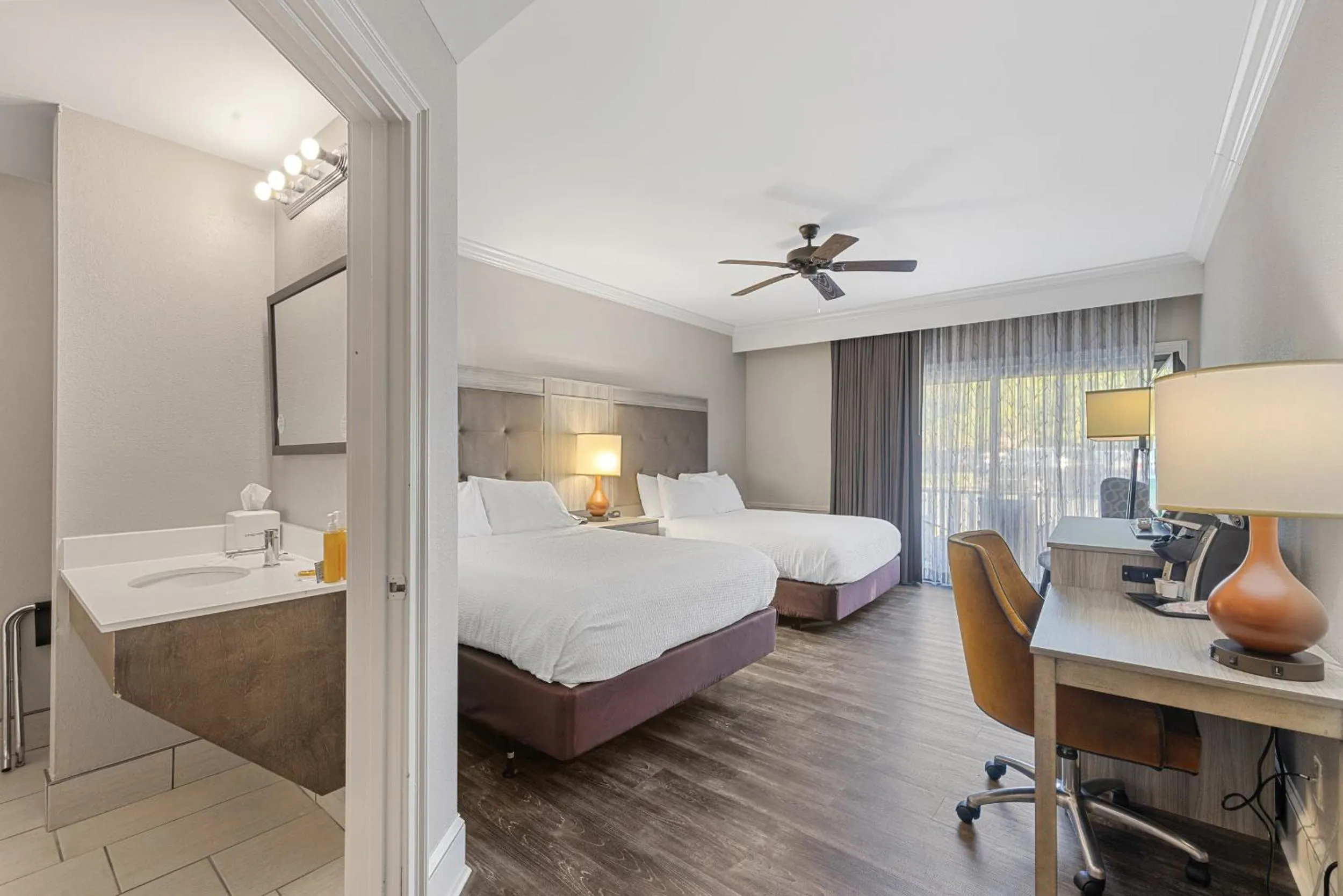 Bed in The Ridges Resort on Lake Chatuge