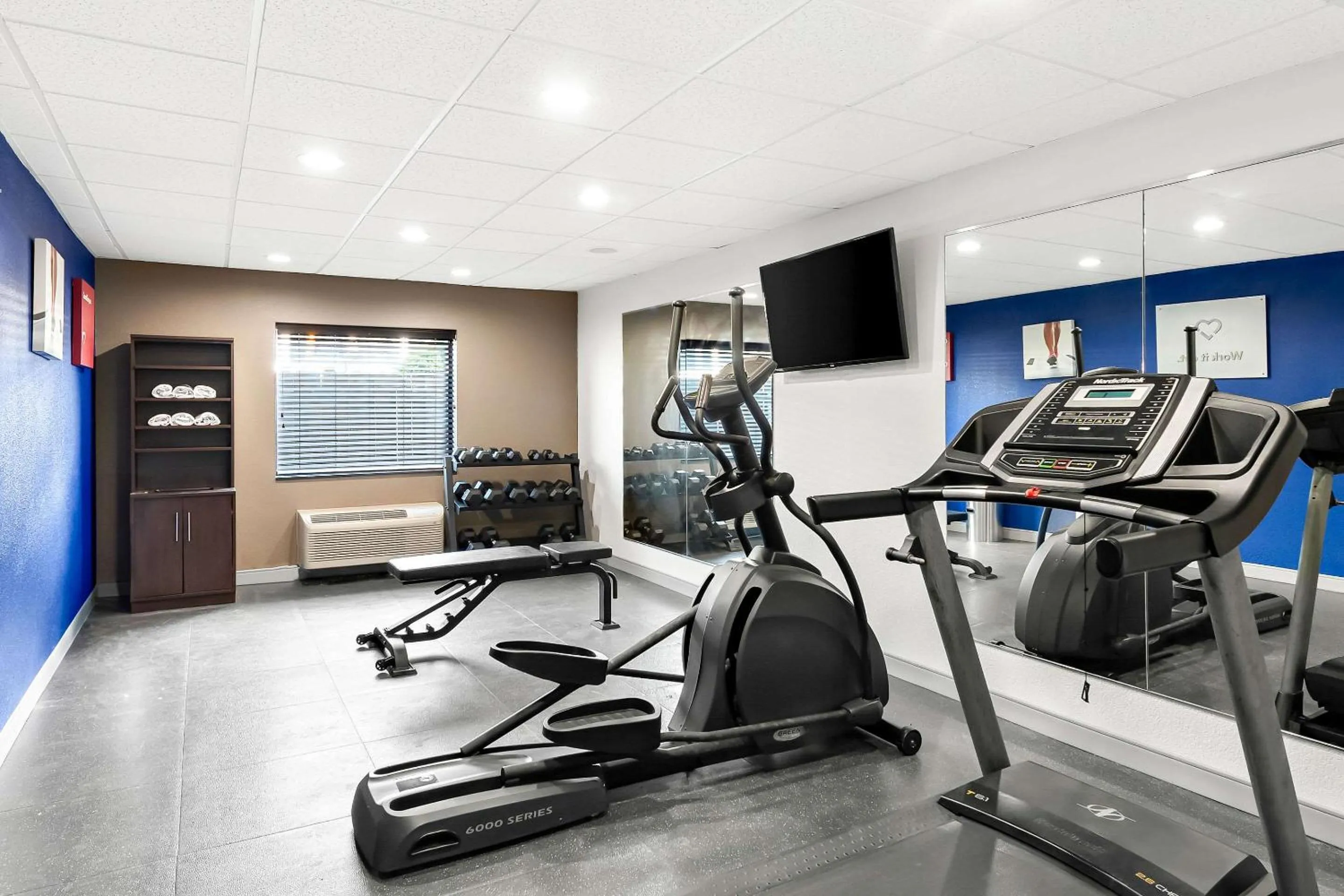 Fitness centre/facilities in Comfort Suites Columbus