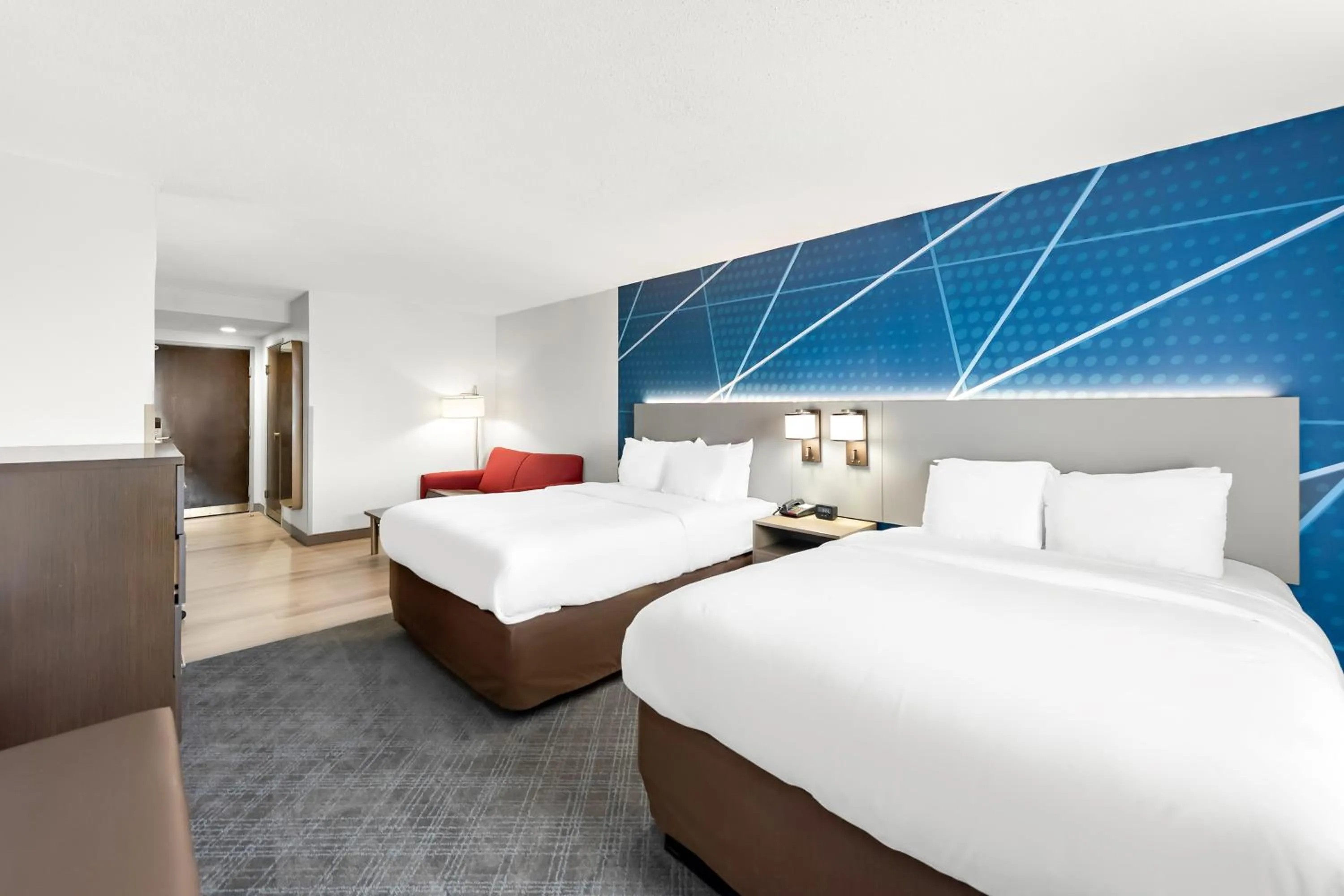 Bed in Comfort Suites Columbus