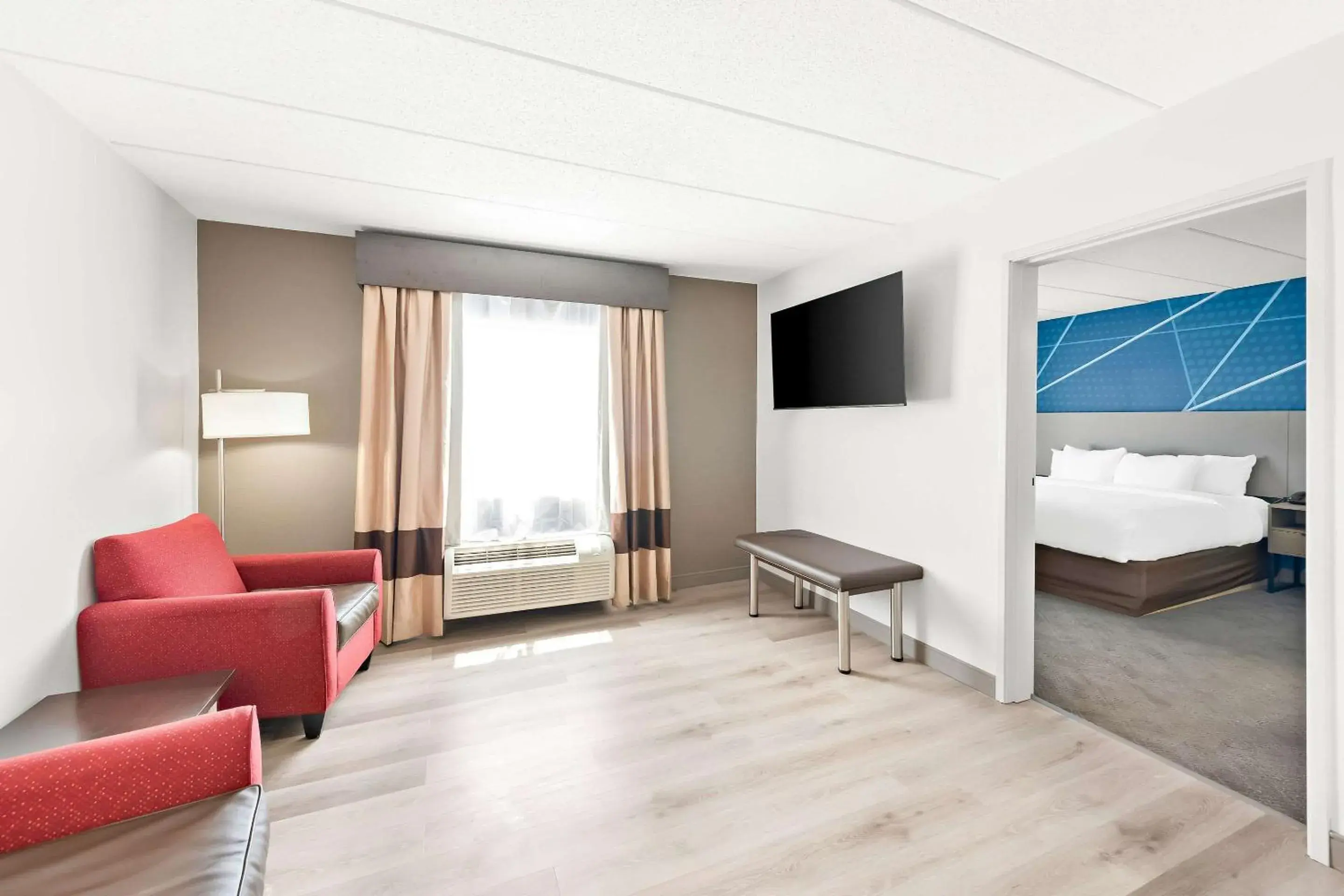 King Room with Sofa Bed in Comfort Suites Columbus East King Room with Sofa Bed in Comfort Suites Columbus East