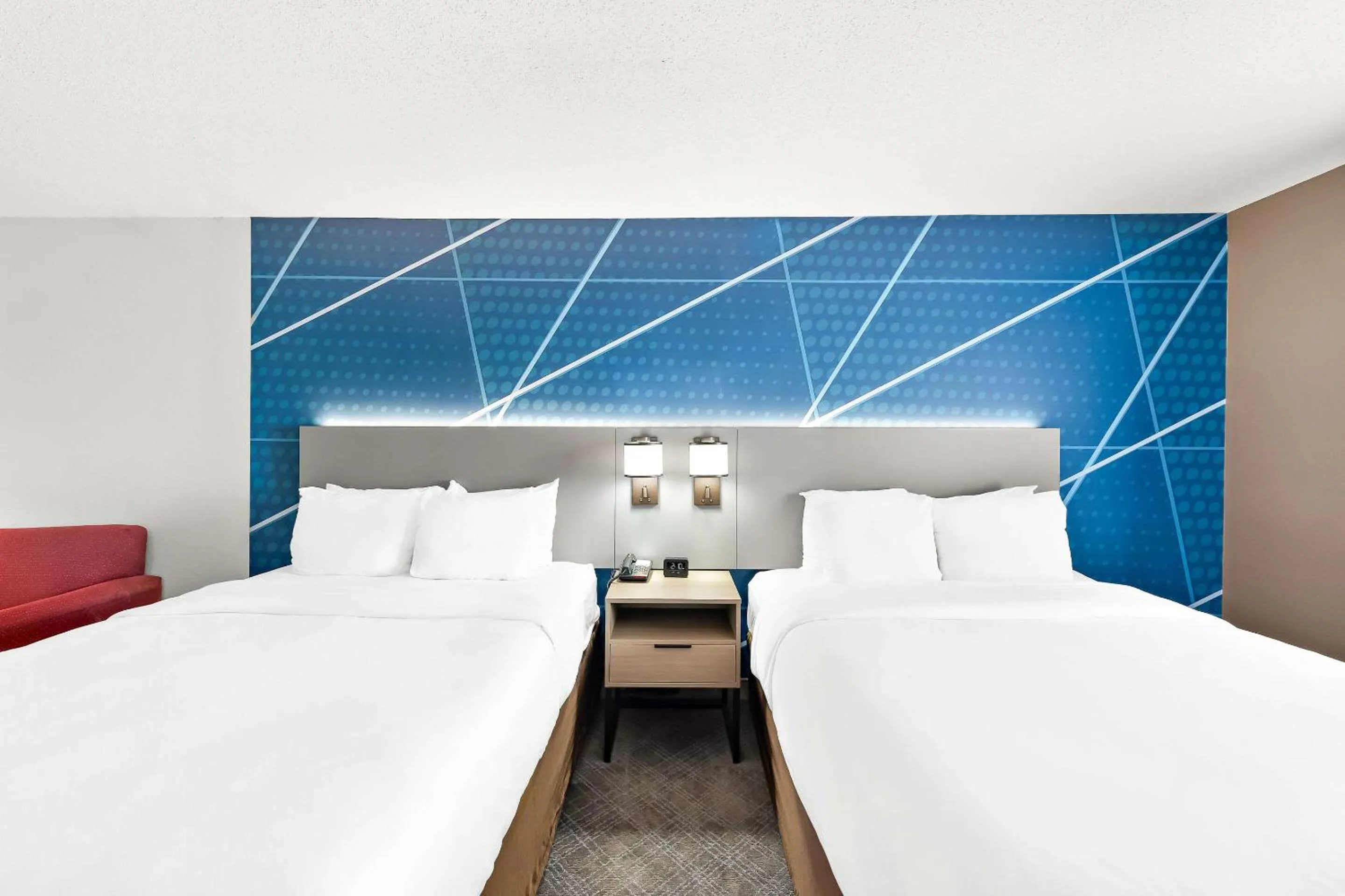 Bedroom, Bed in Comfort Suites Columbus