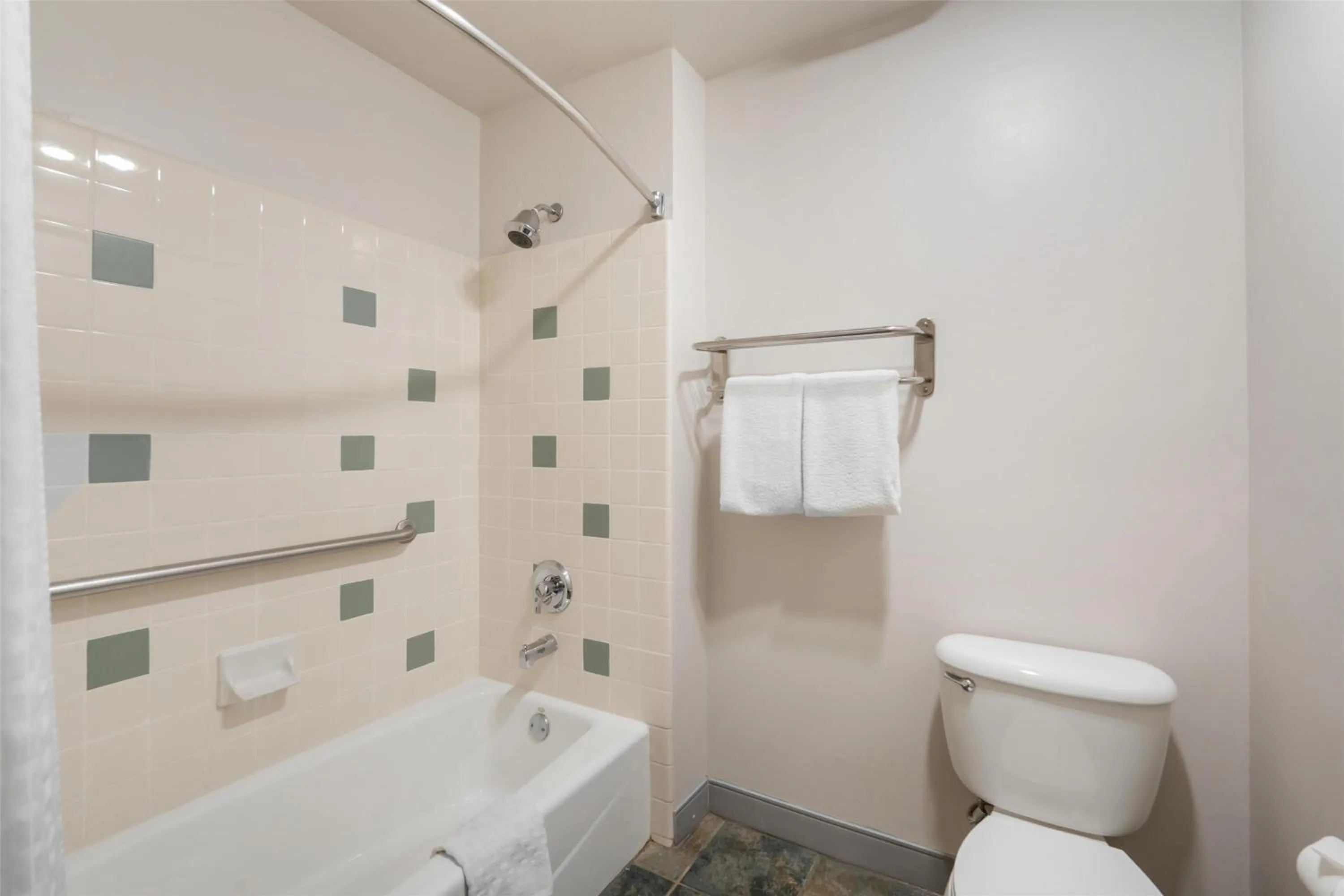 Bathroom in Best Western Plus John Jay Inn & Suites