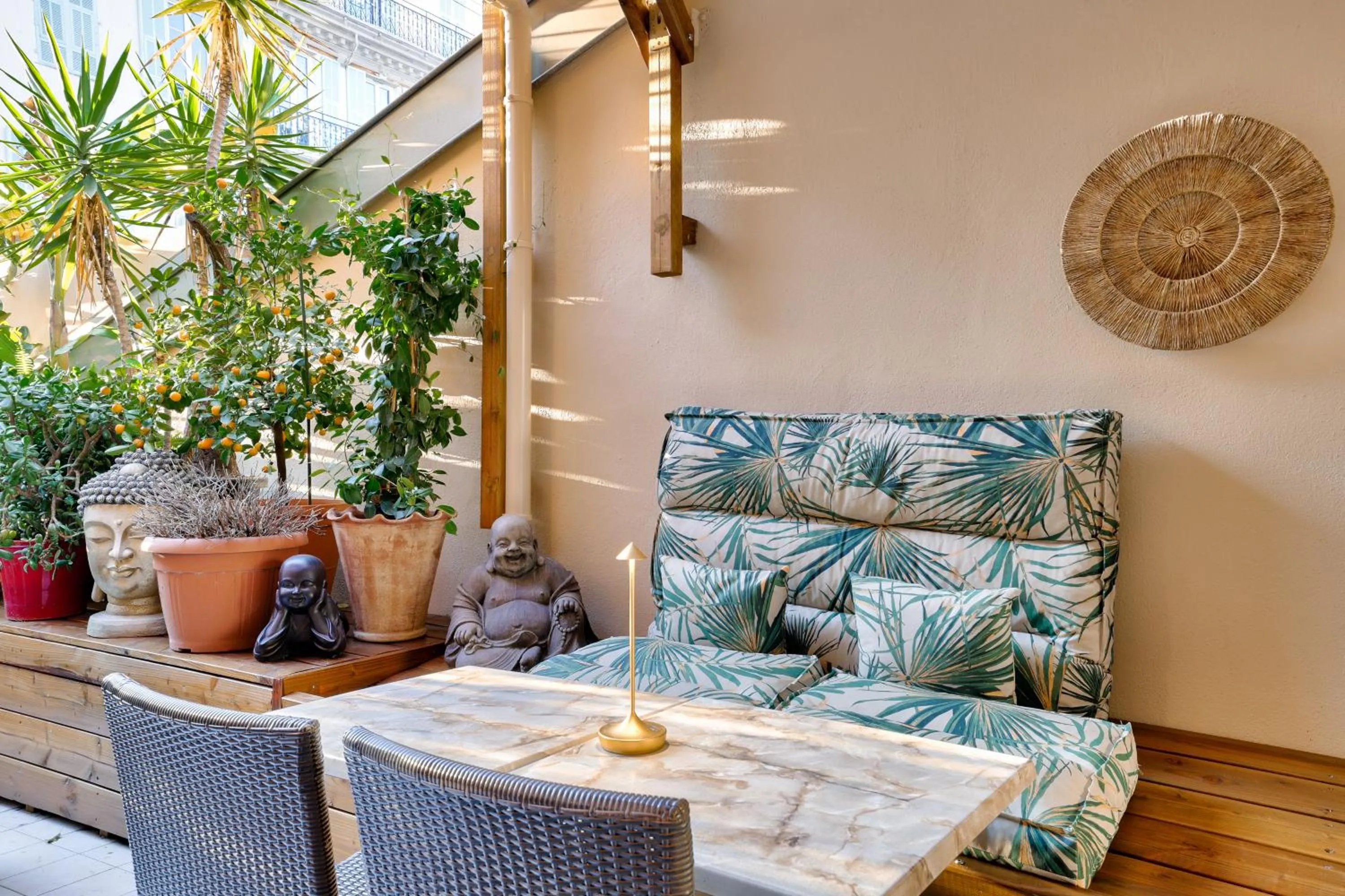 Seating area in Hotel Lepante