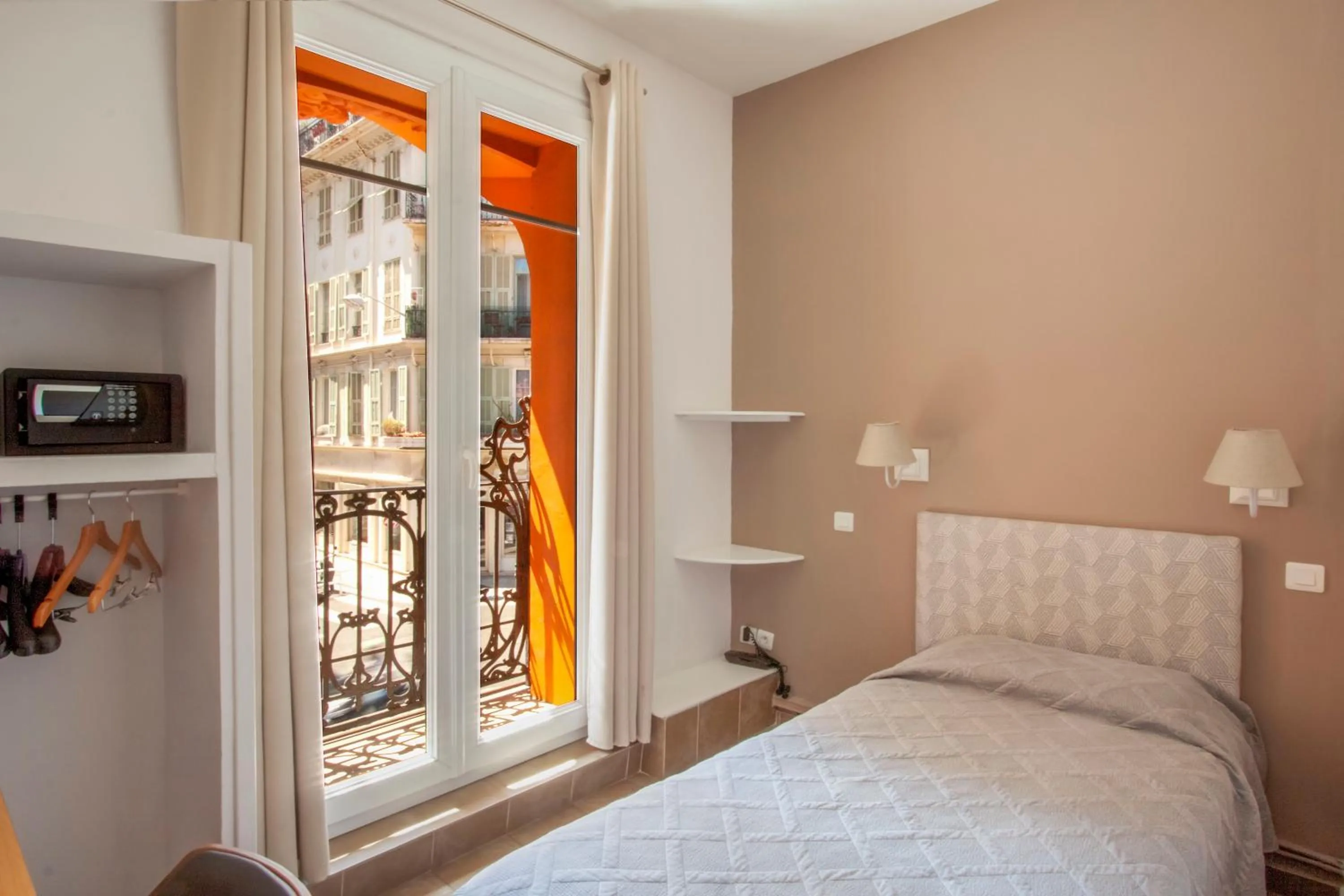 Bed in Hotel Lepante