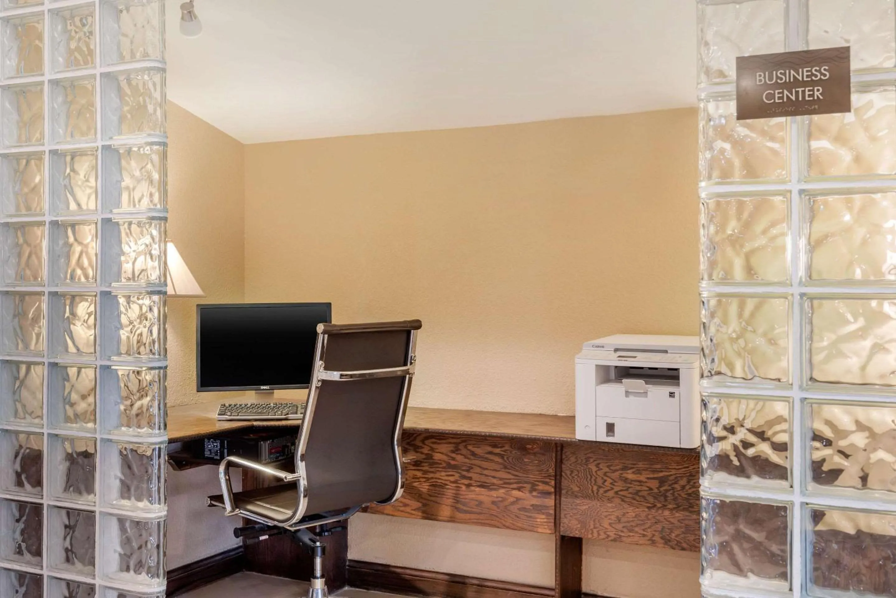 On site in Comfort Inn Warren I-69