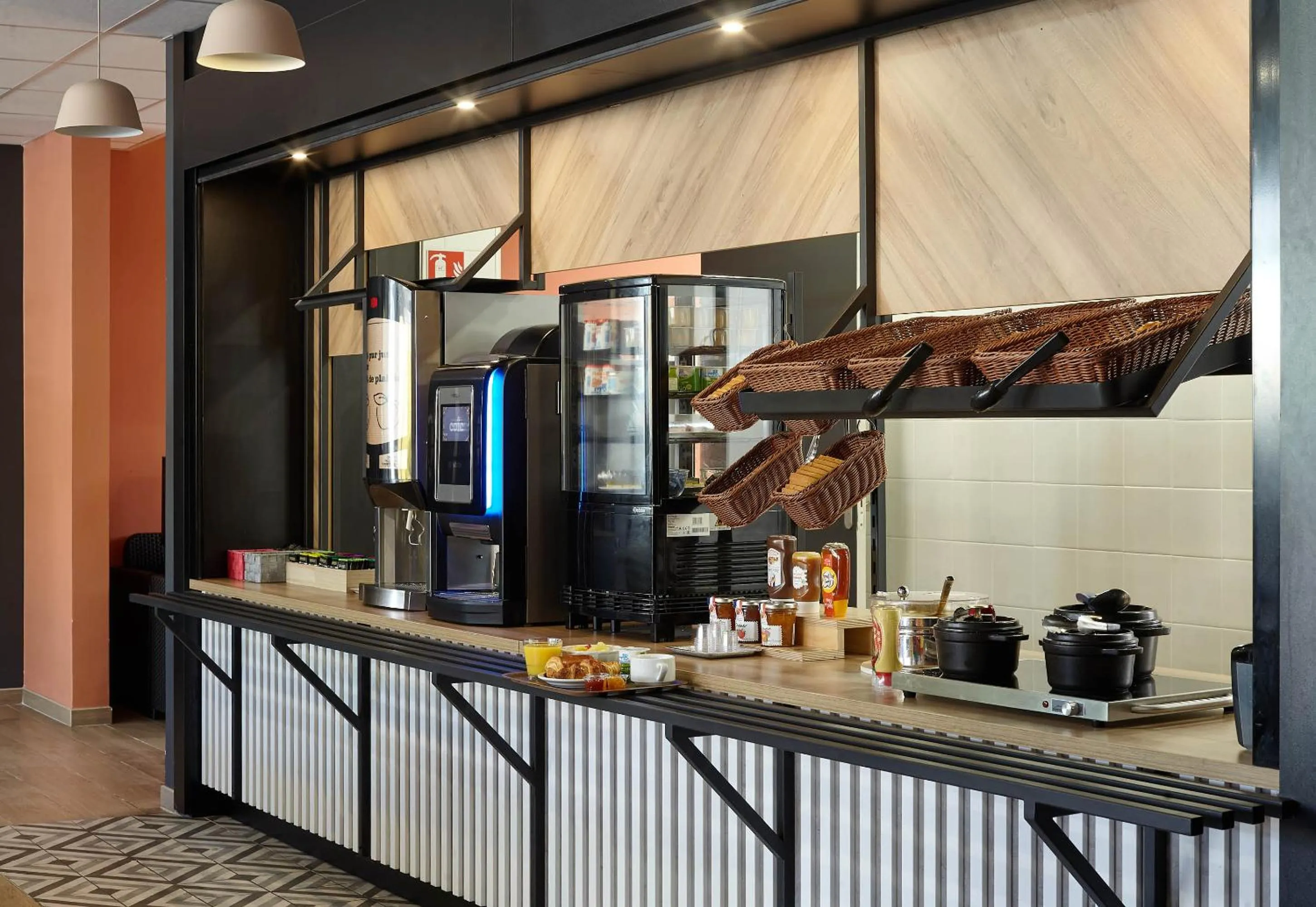 Buffet breakfast in B&B HOTEL Paris Rosny-sous-Bois