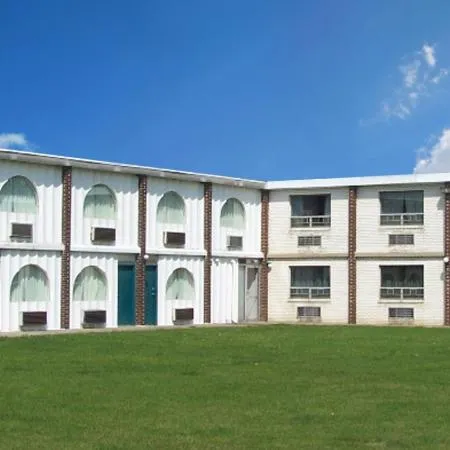 Property building in Harbor Inn