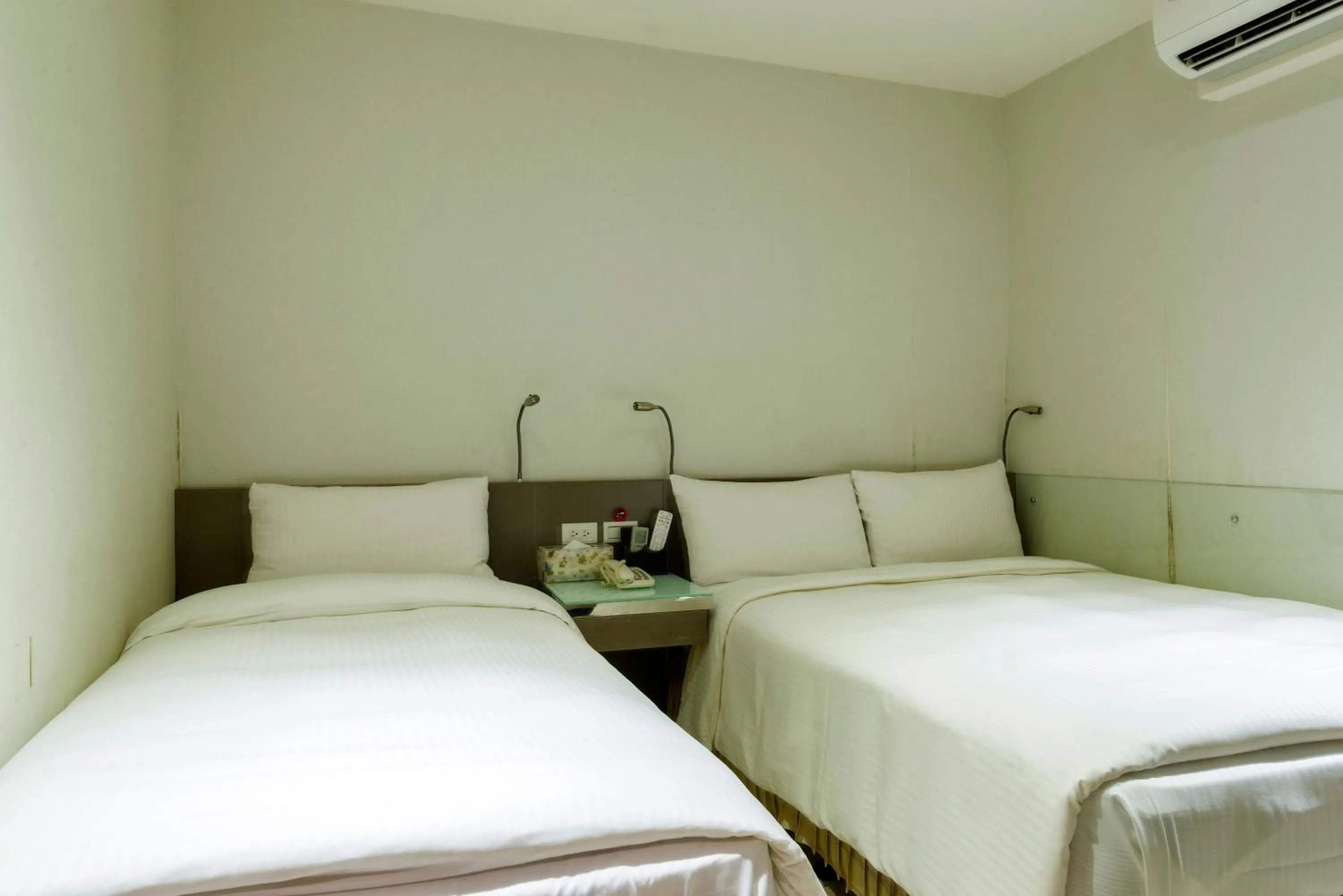 Bed in Shihlin 13House