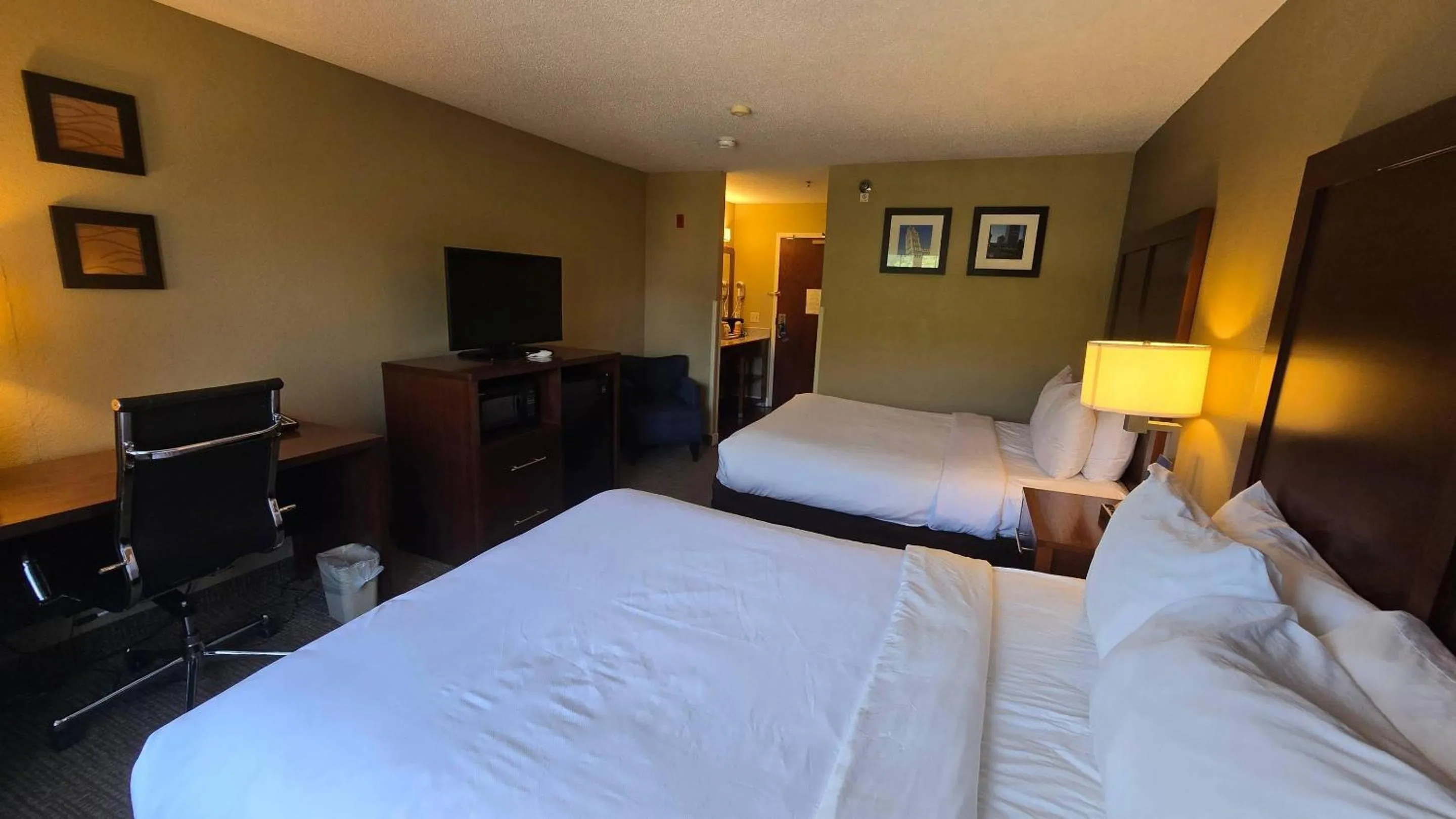 Bedroom, Bed in Comfort Inn & Suites Grafton-Cedarburg