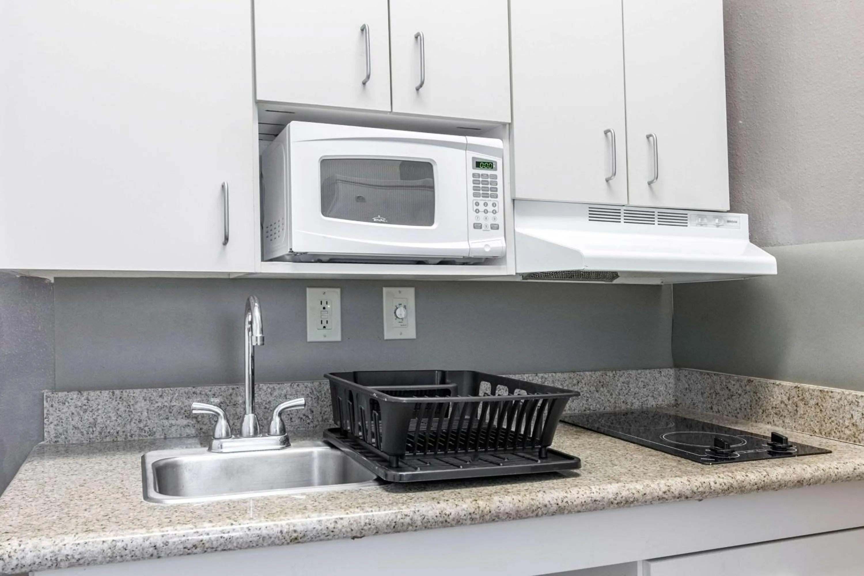 Kitchen or kitchenette in Studio 6-Lafayette, LA - Broussard