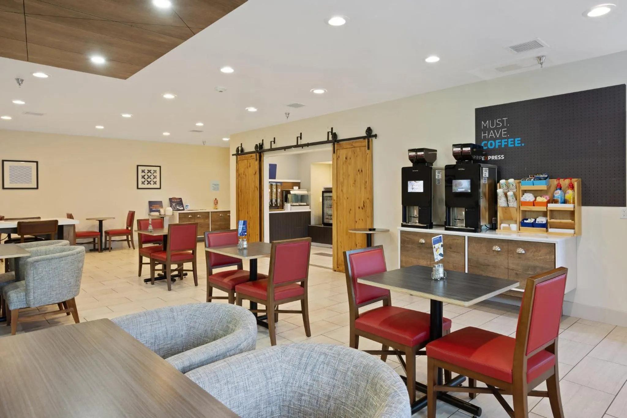 Breakfast in Holiday Inn Express Hotel & Suites Torrington by IHG