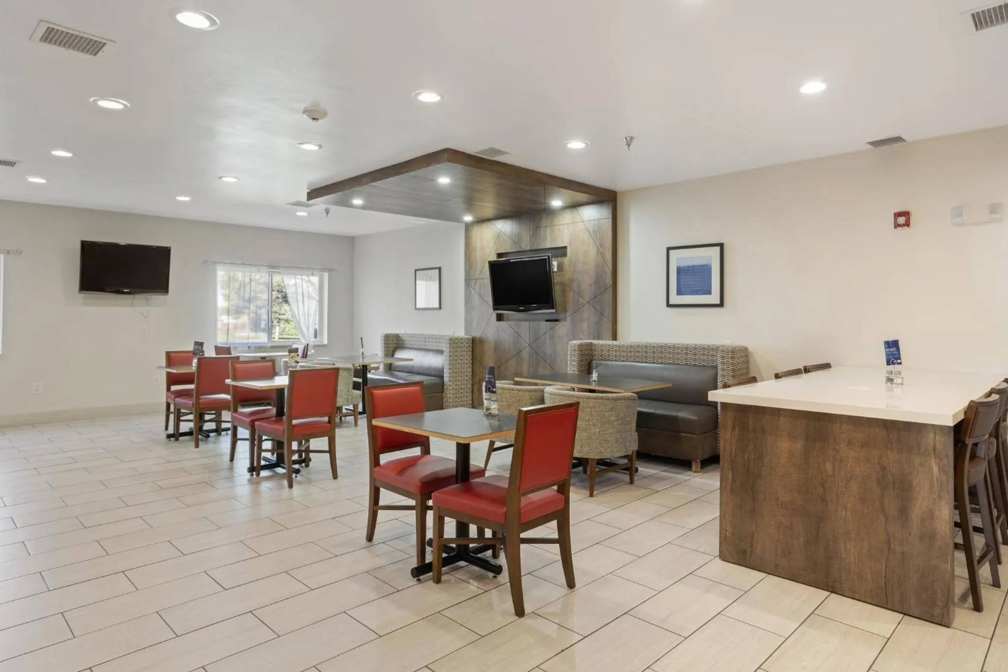 Breakfast in Holiday Inn Express Hotel & Suites Torrington by IHG