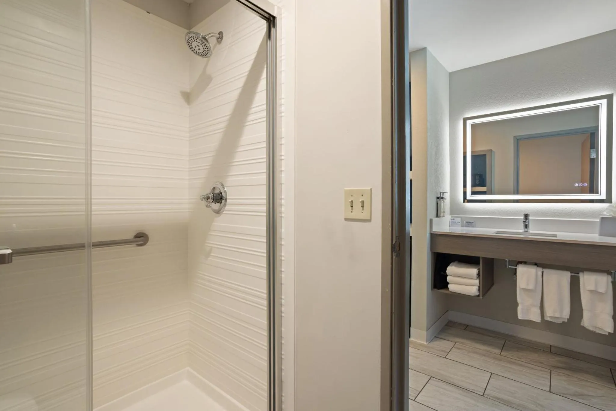 Bathroom in Holiday Inn Express Hotel & Suites Torrington by IHG