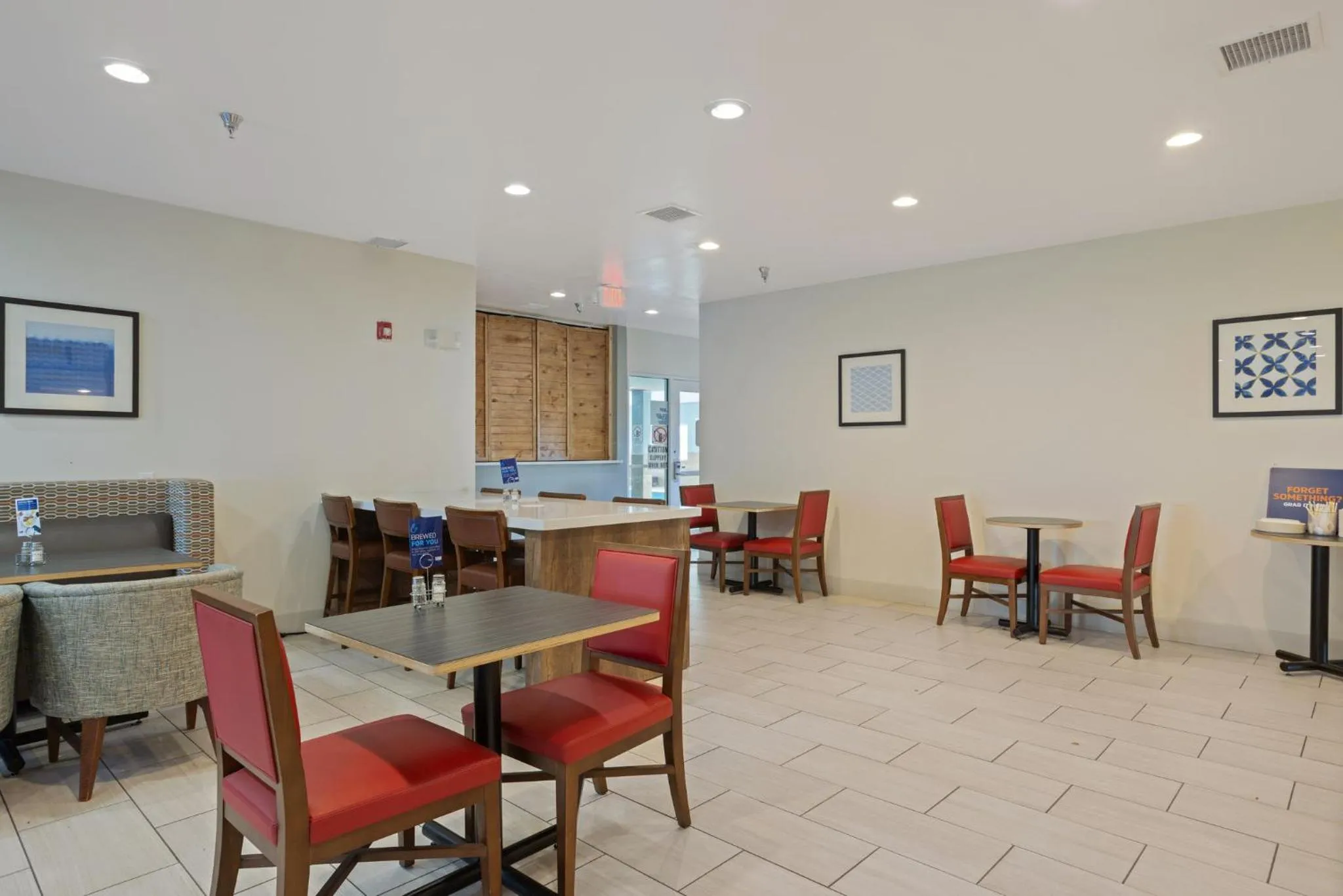 Breakfast in Holiday Inn Express Hotel & Suites Torrington by IHG