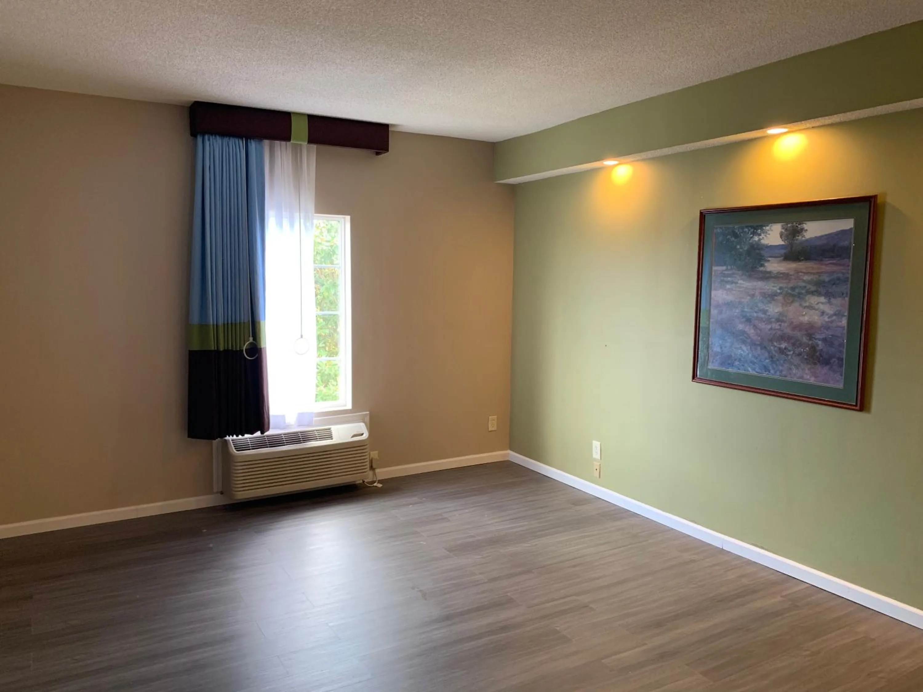 Bedroom in Ormond Beach Inn
