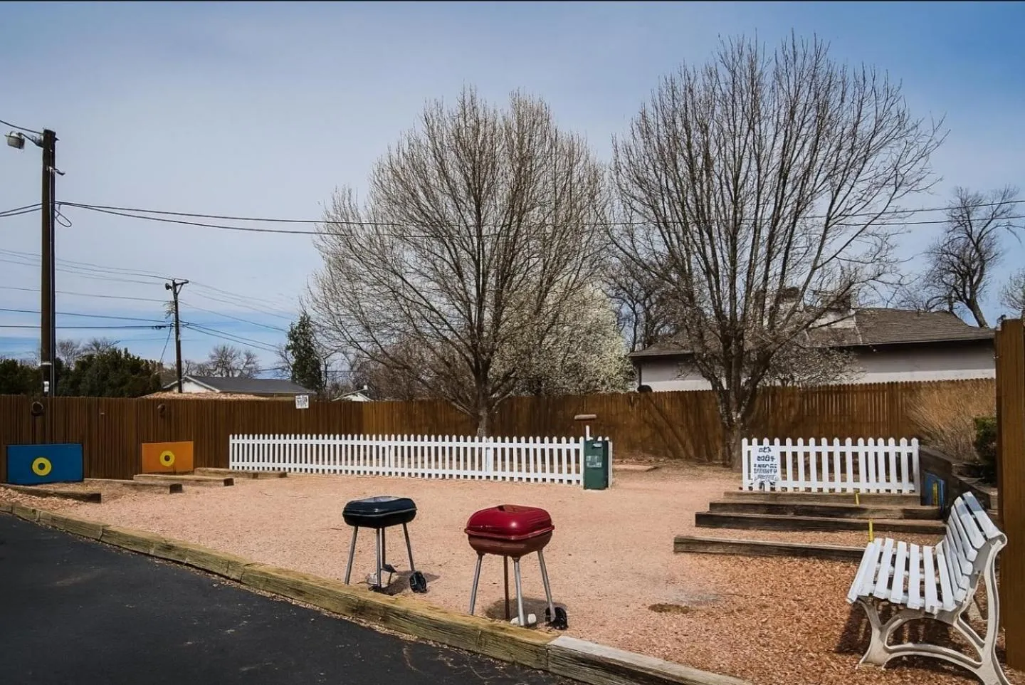 BBQ facilities in Motel 6-Canon City, CO 719-458-1216