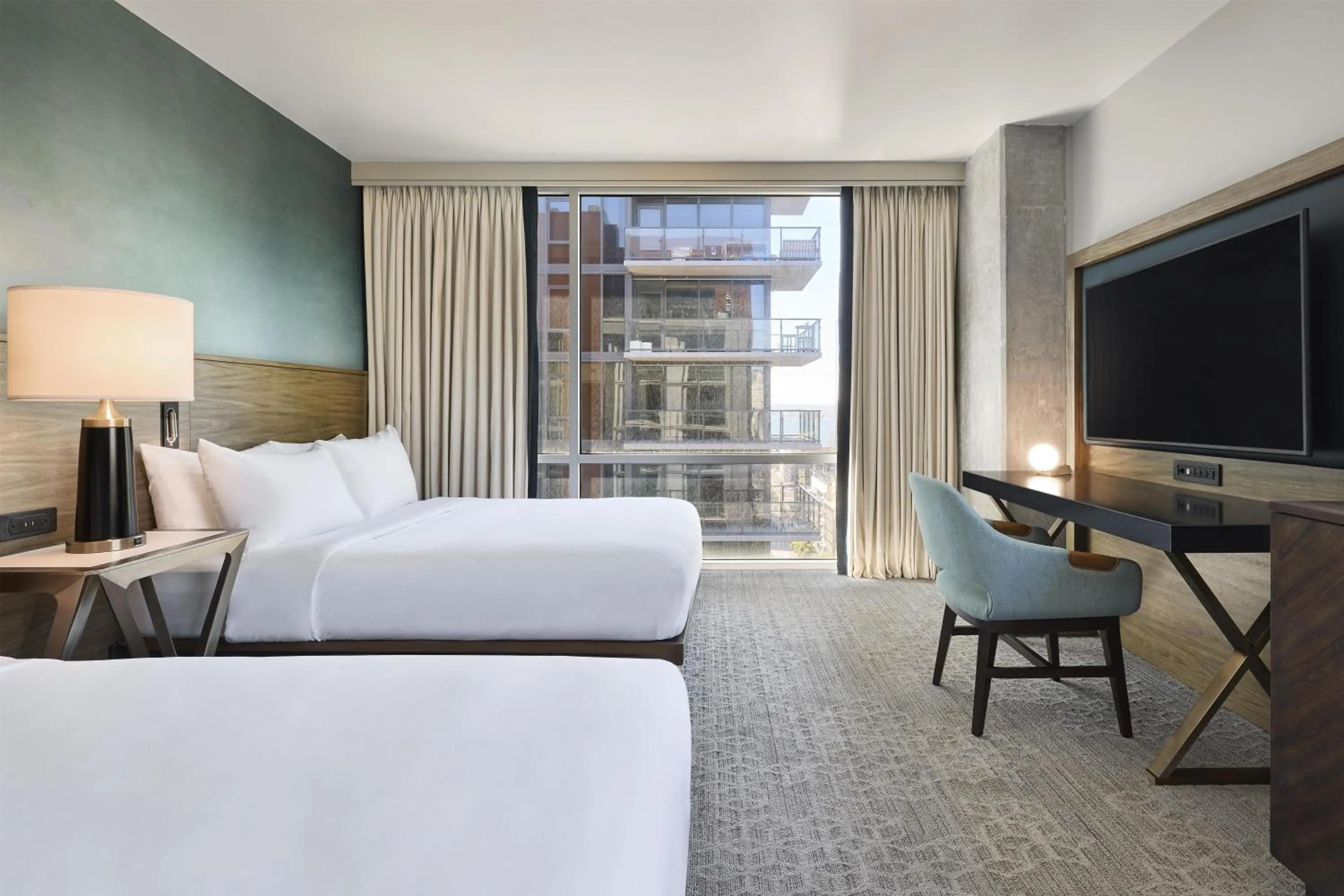 Bed in Carte Hotel San Diego Downtown, Curio Collection By Hilton