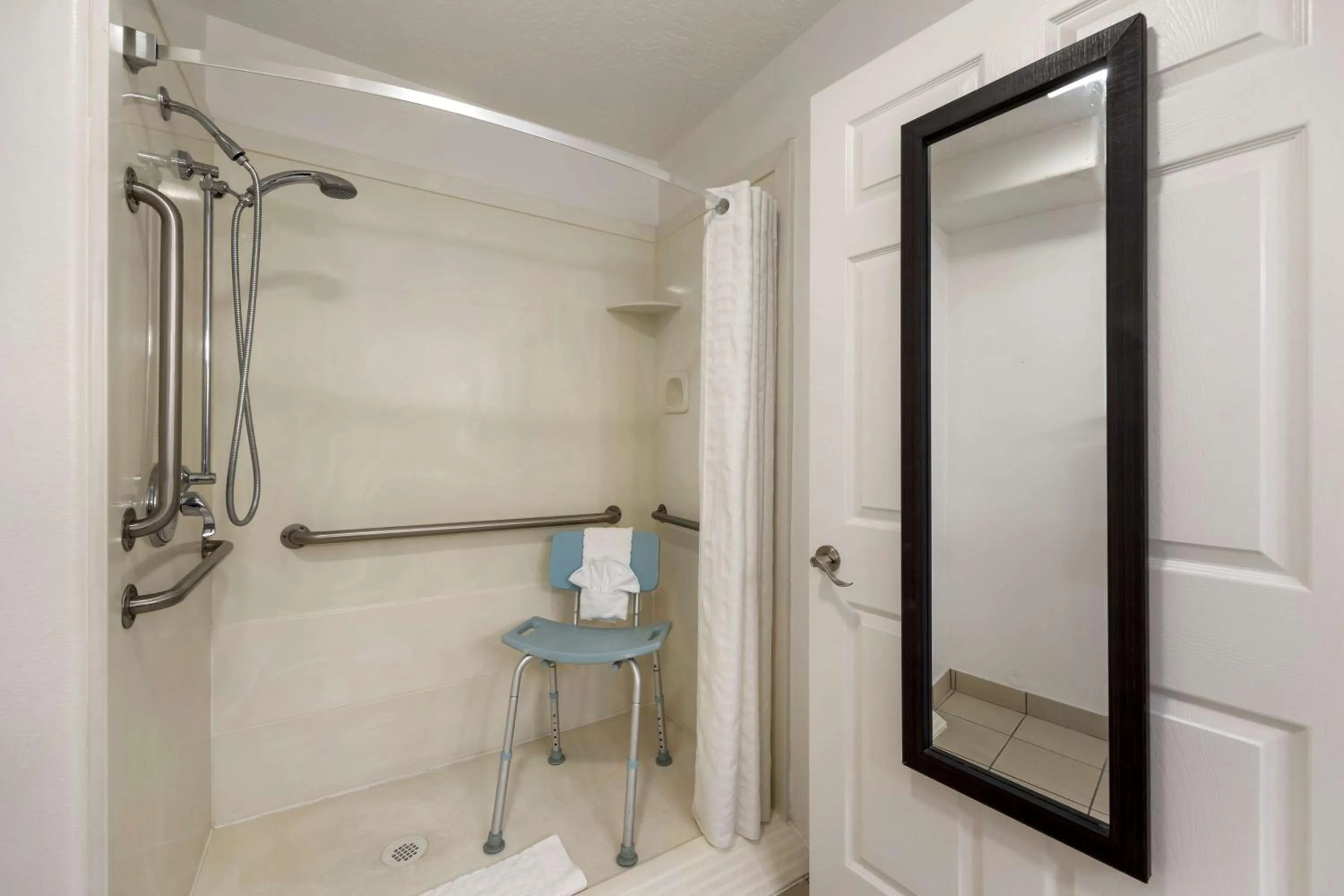 Bathroom in Best Western Mesquite Inn