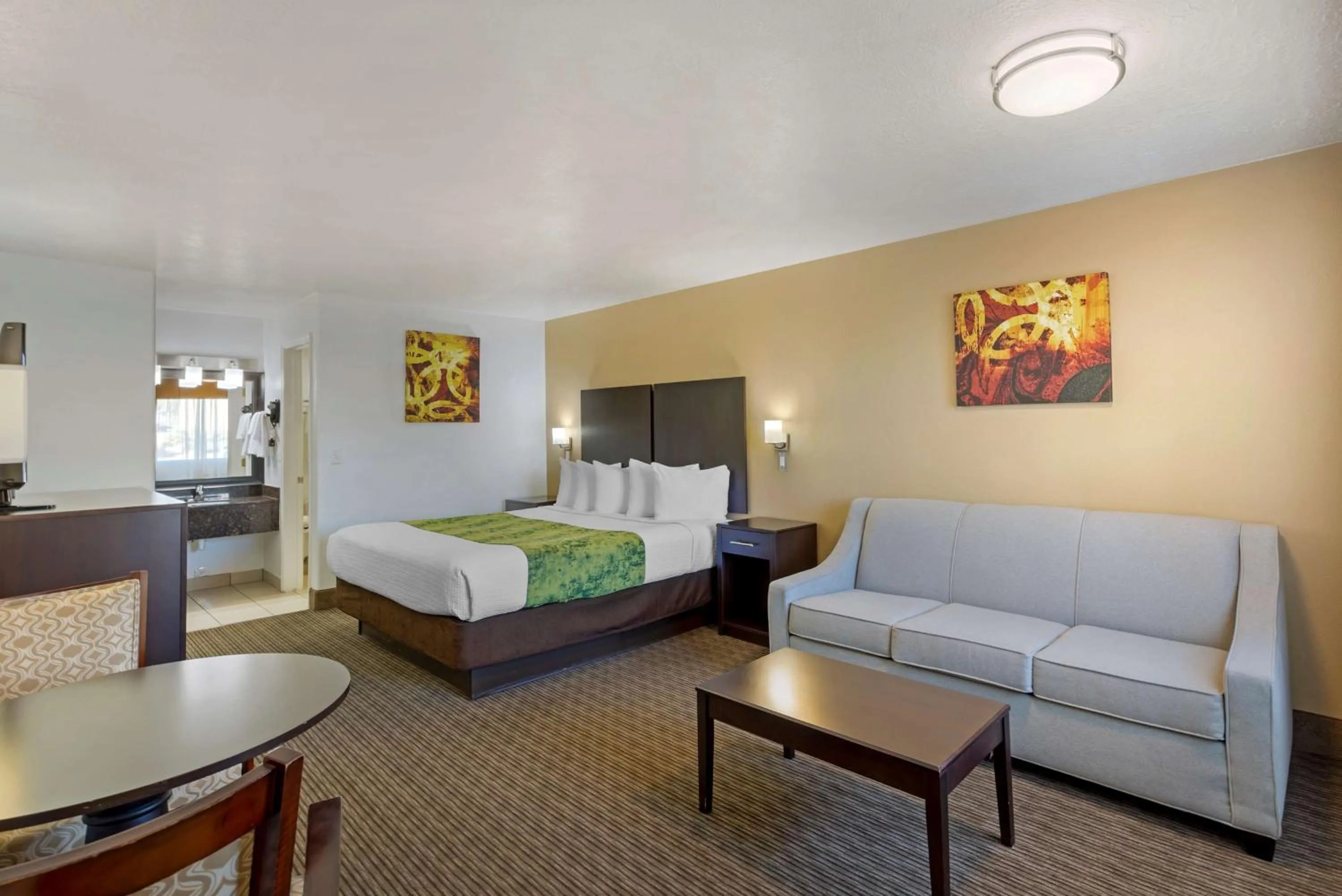 Bedroom, Bed in Best Western Mesquite Inn