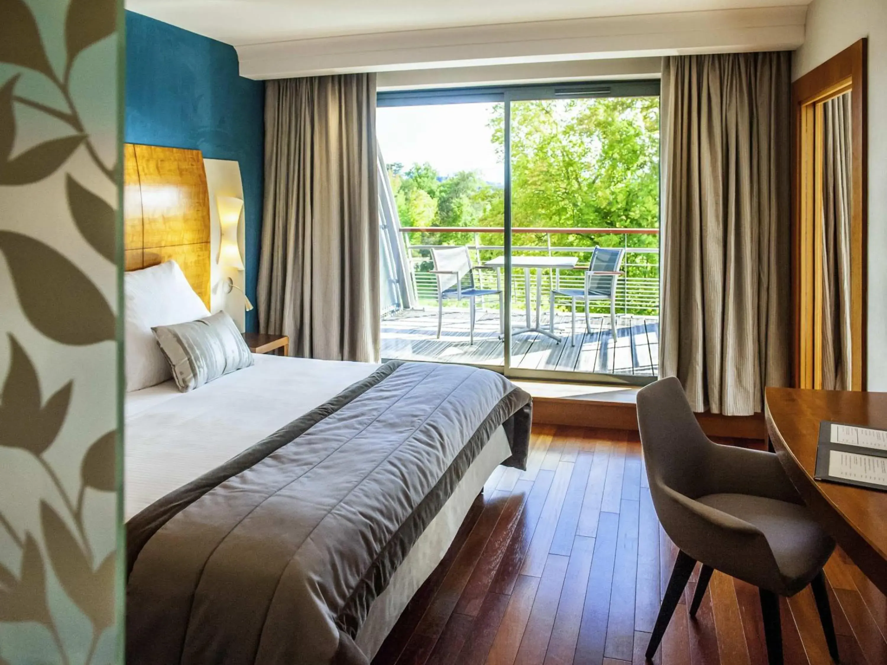 Deluxe King Suite in Parc Beaumont Hôtel & Spa Pau - MGallery Collection Deluxe King Suite in Parc Beaumont Hôtel & Spa Pau - MGallery Collection