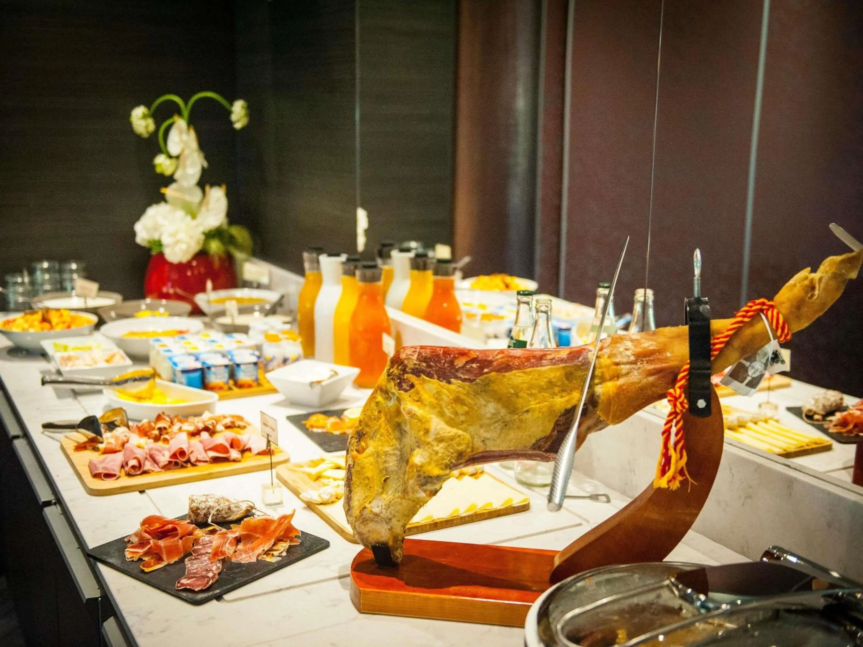 Breakfast in Parc Beaumont Hôtel & Spa Pau - MGallery Collection