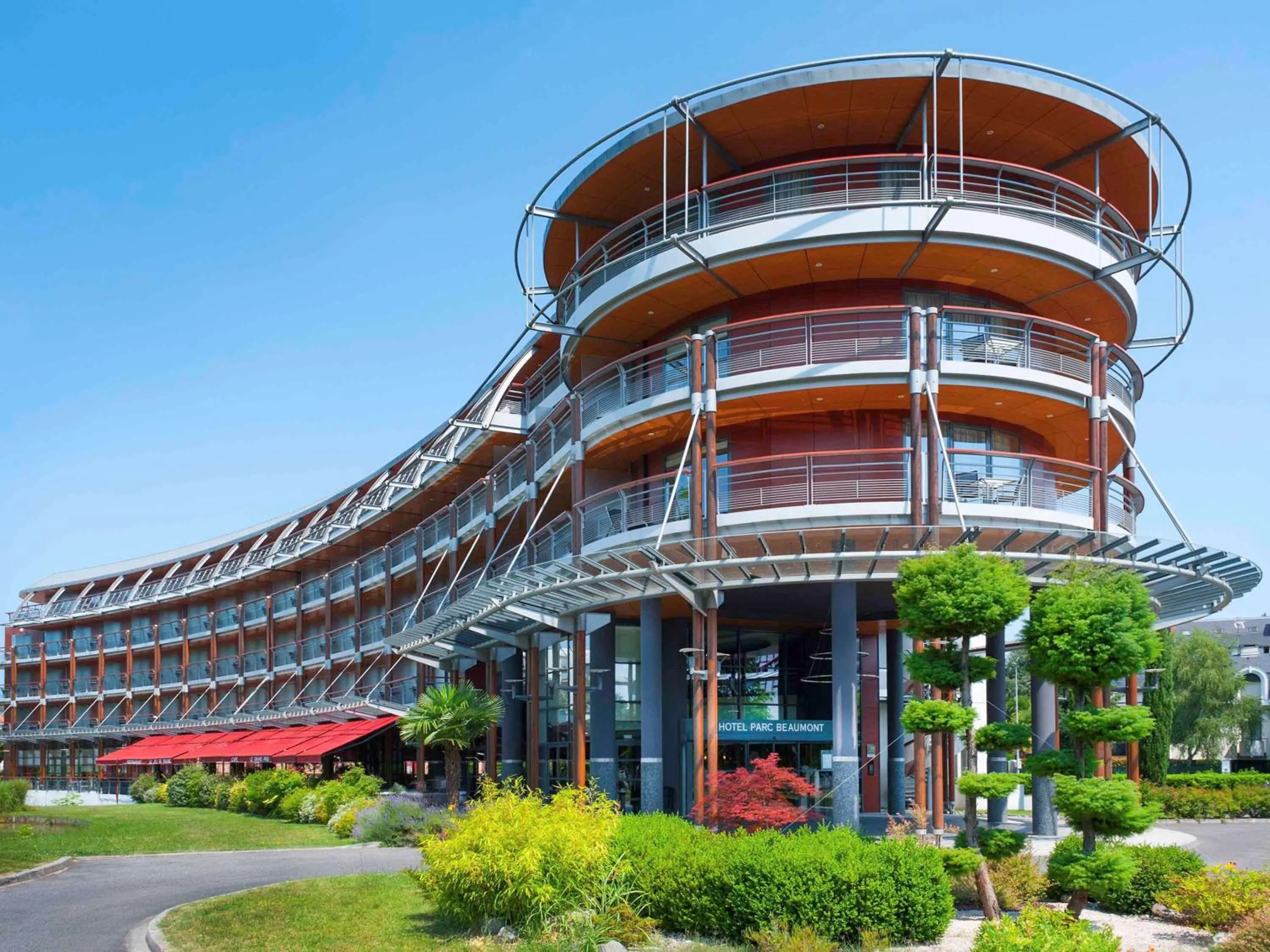 Property building in Parc Beaumont Hôtel & Spa Pau - MGallery Collection