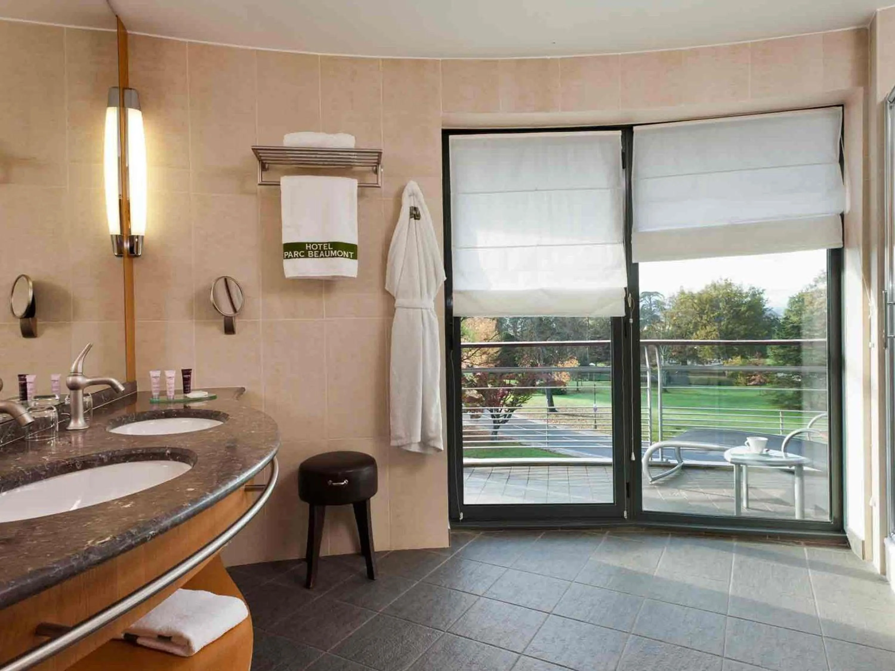 Bathroom in Parc Beaumont Hôtel & Spa Pau - MGallery Collection