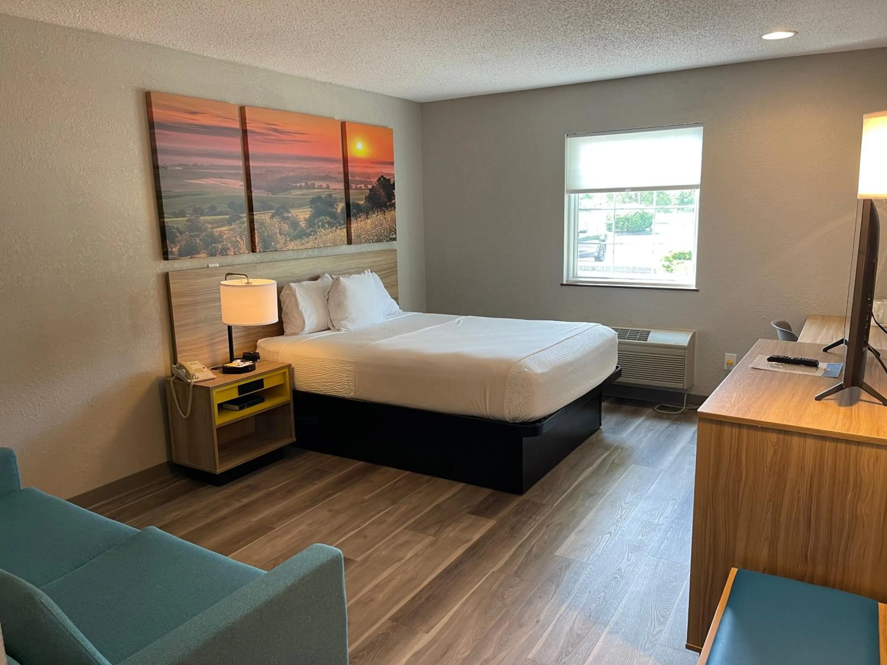 Bed in Days Inn by Wyndham Lisbon