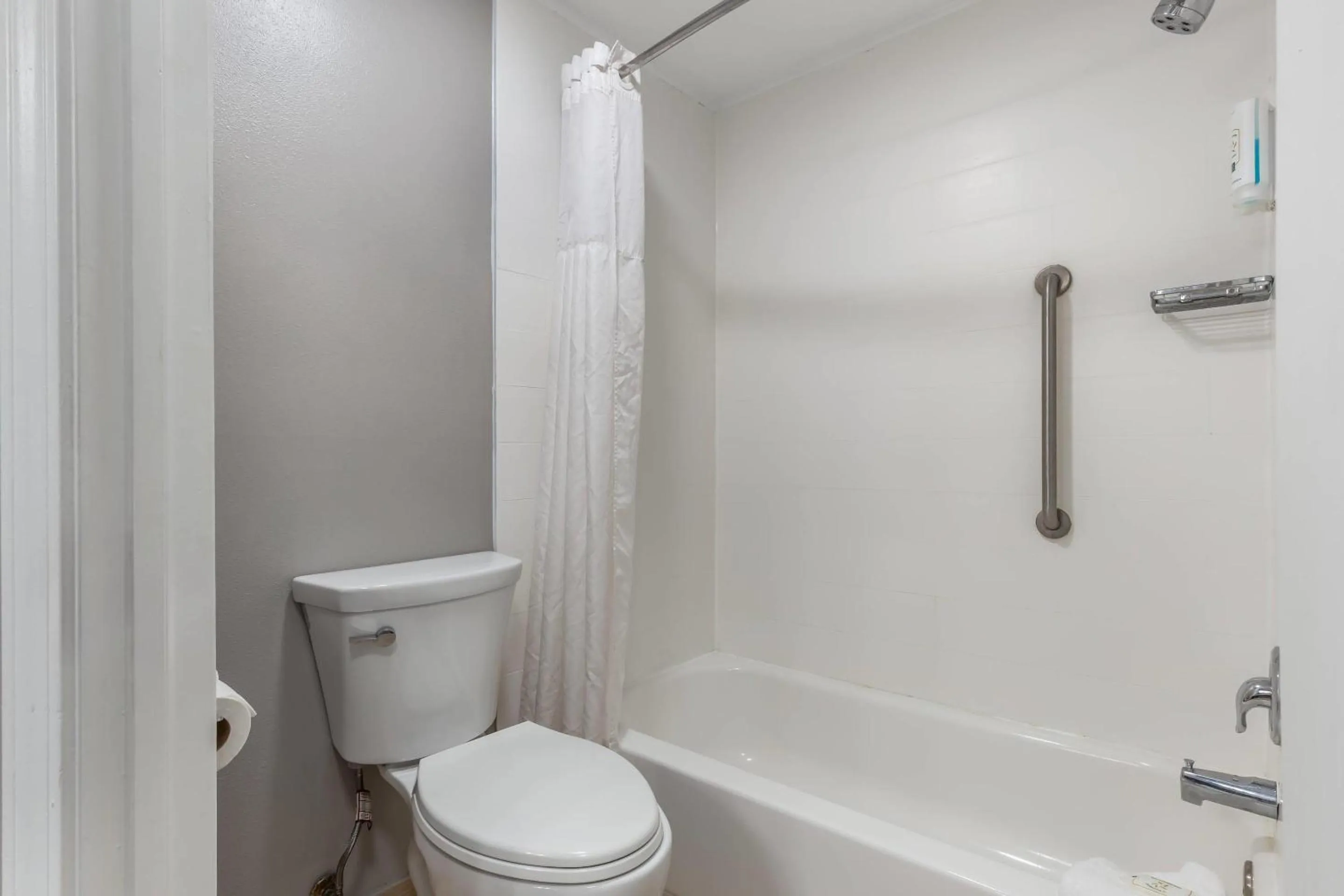 Bedroom in Quality Inn Wilmington