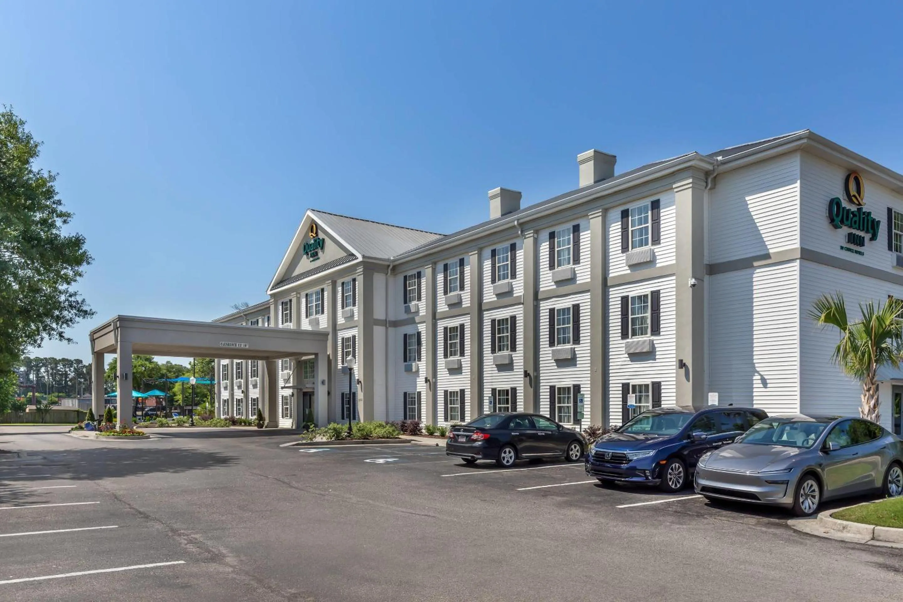 Property building in Quality Inn Wilmington