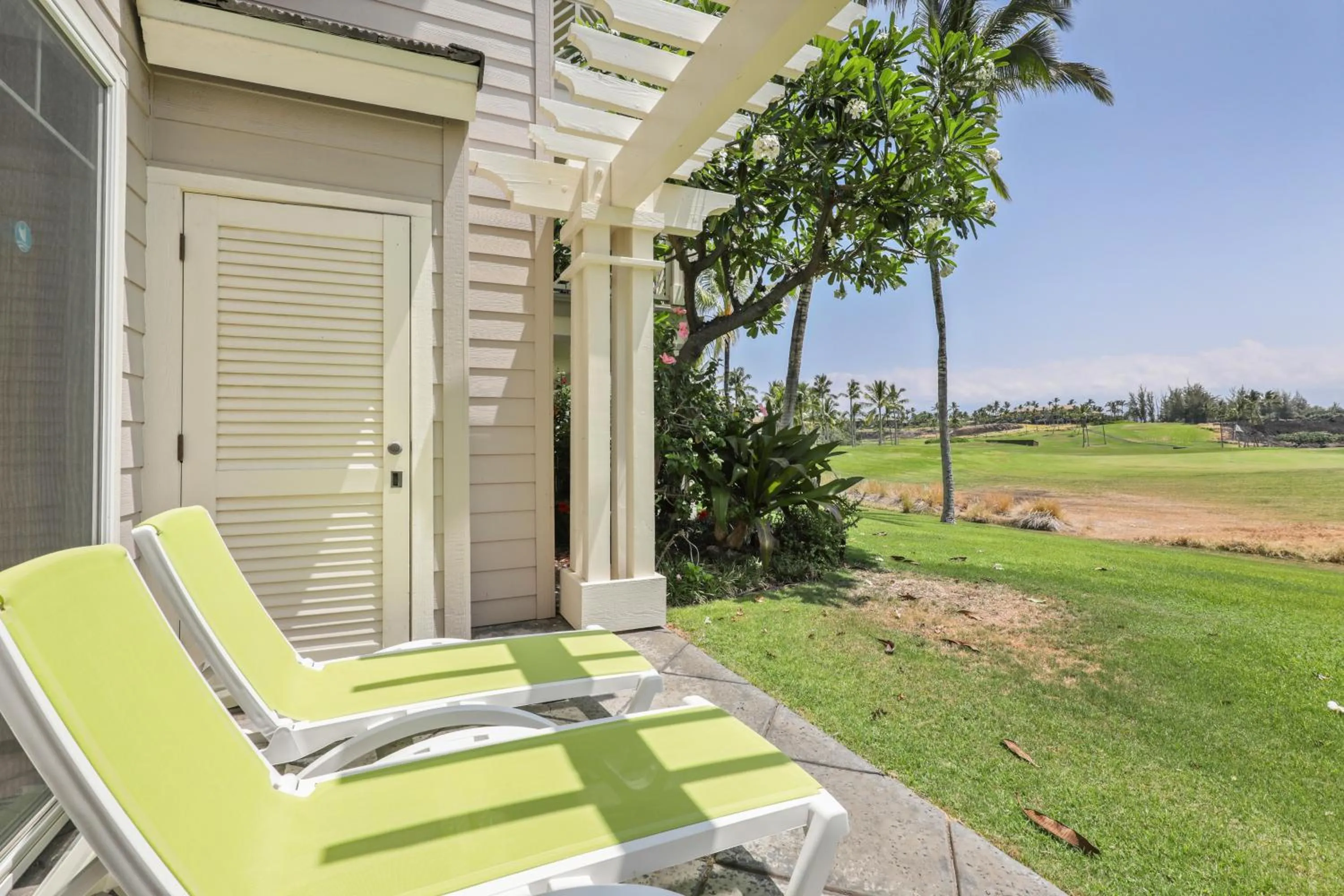 Patio in Fairway Villas Waikoloa by OUTRIGGER