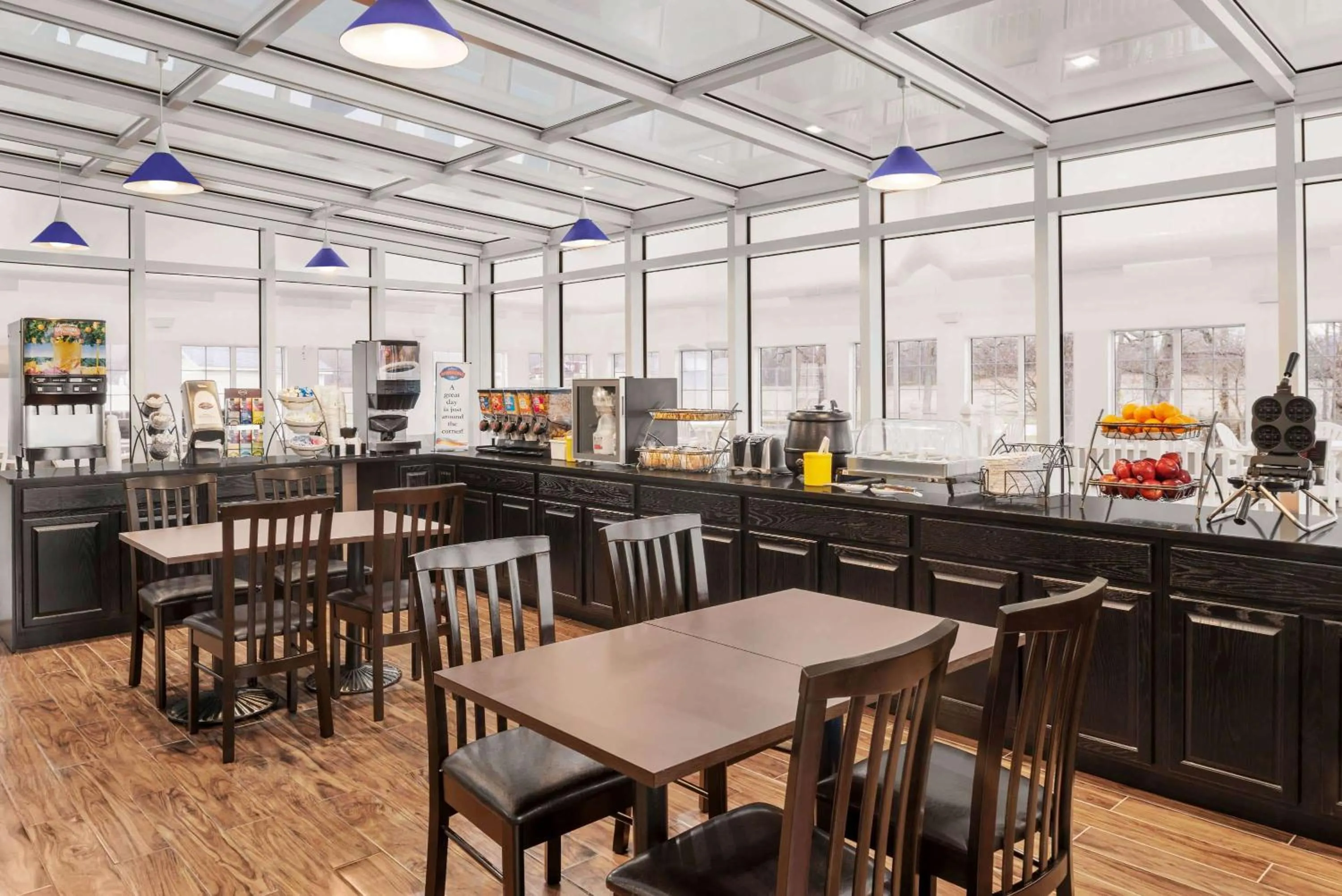 Restaurant/places to eat in Baymont by Wyndham Washington