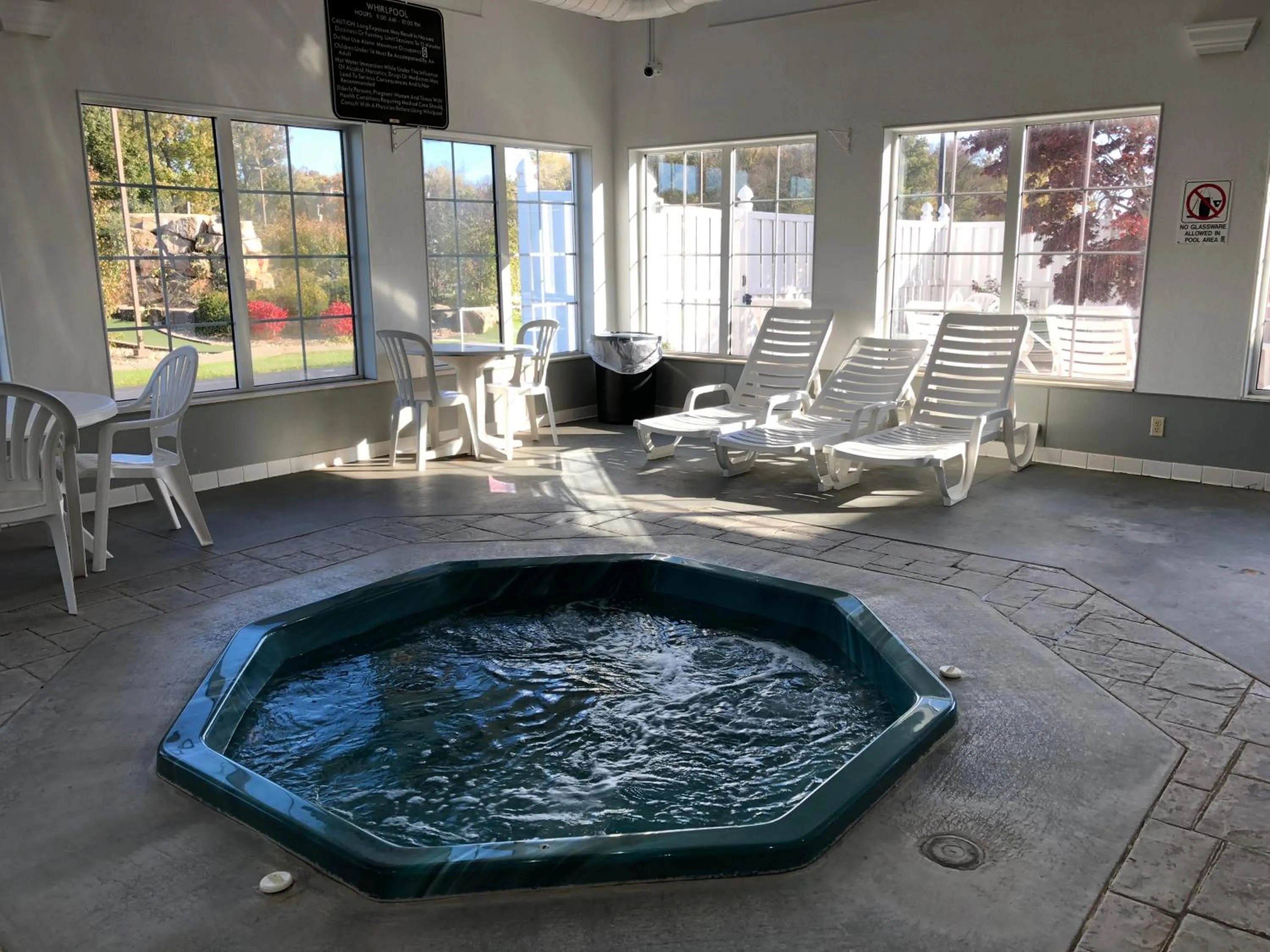 Hot Tub in Baymont by Wyndham Washington