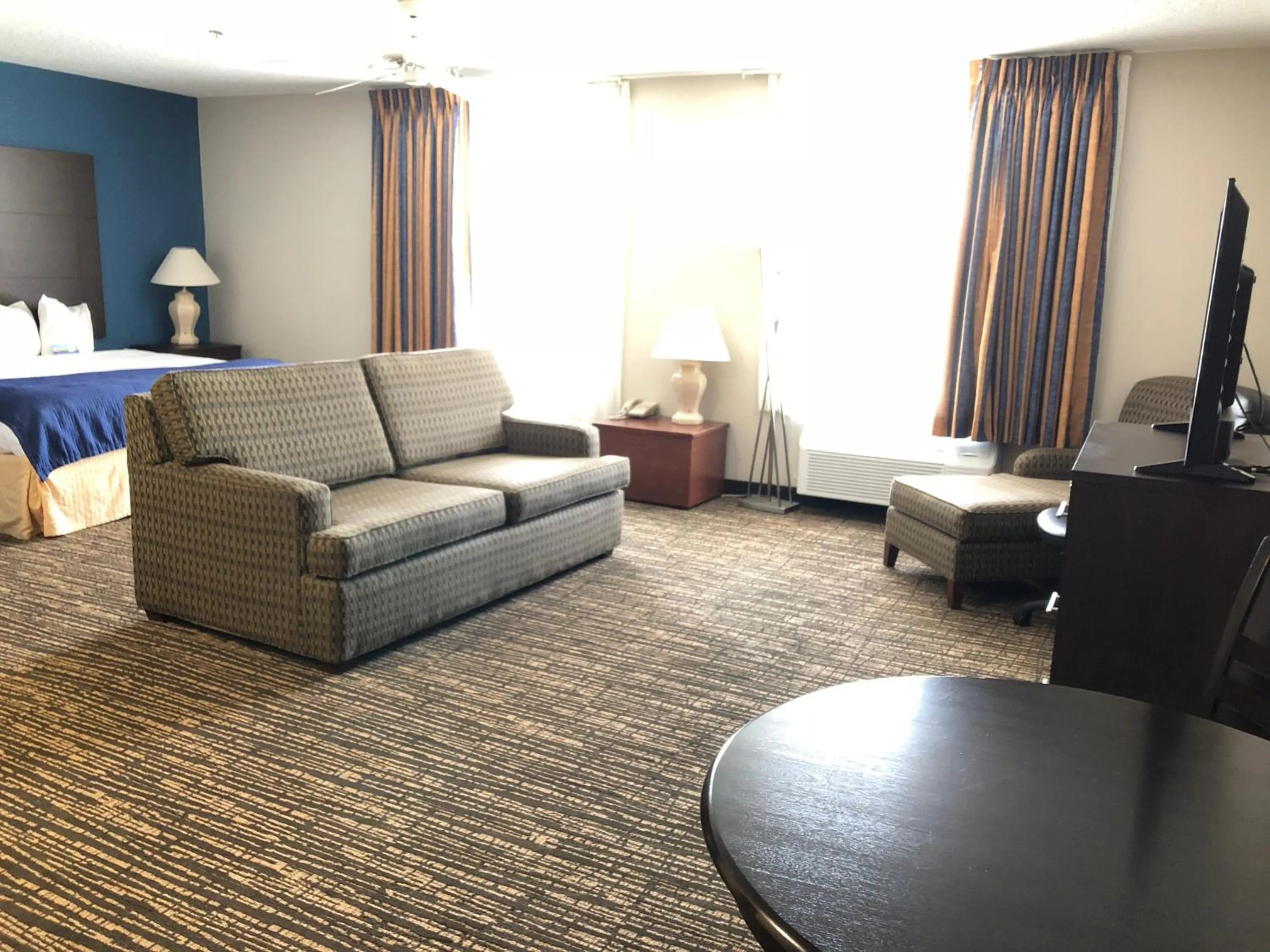 Bedroom in Baymont by Wyndham Washington