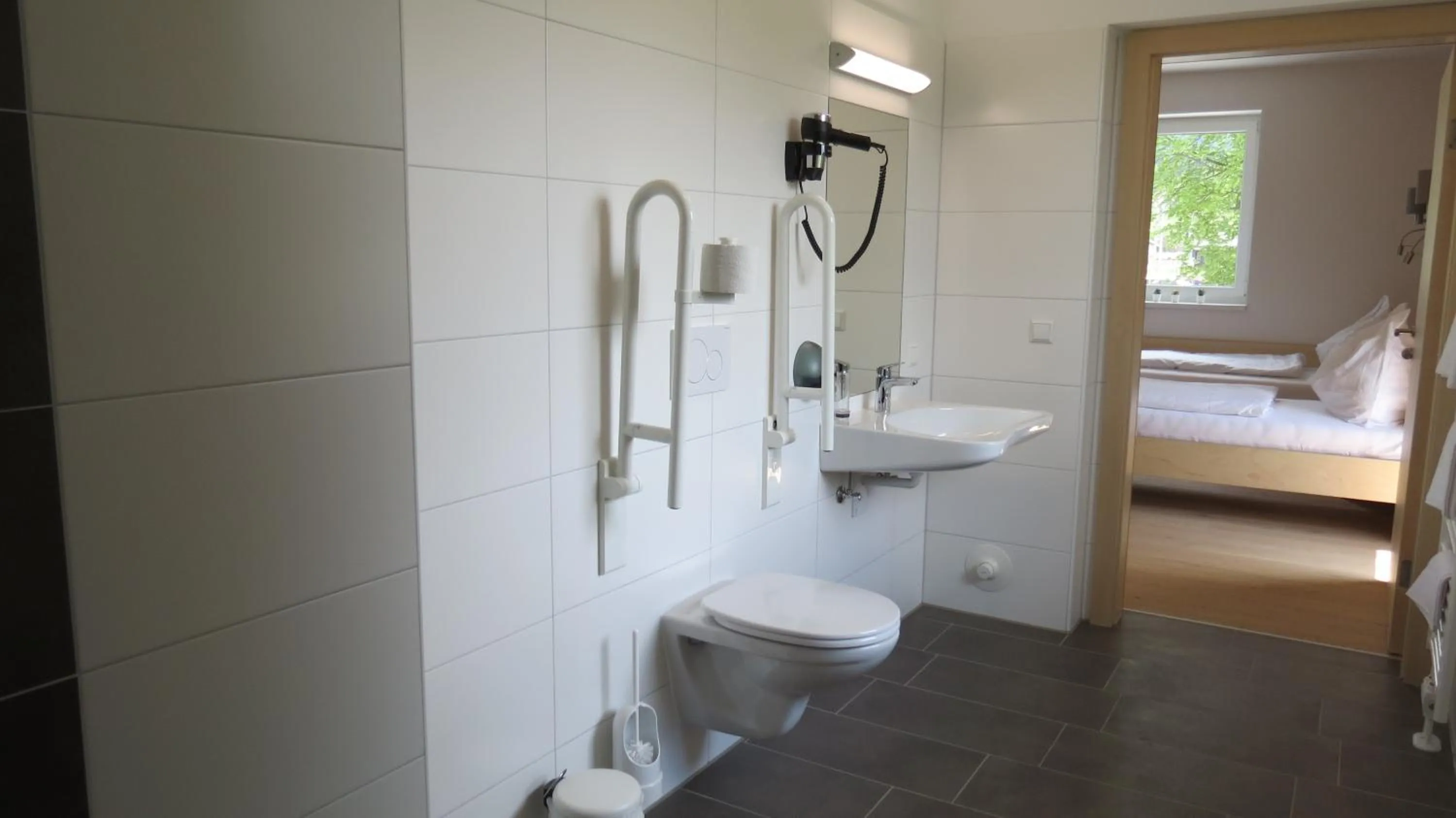 Bathroom, Bed in Gästehaus Eisenstrasse