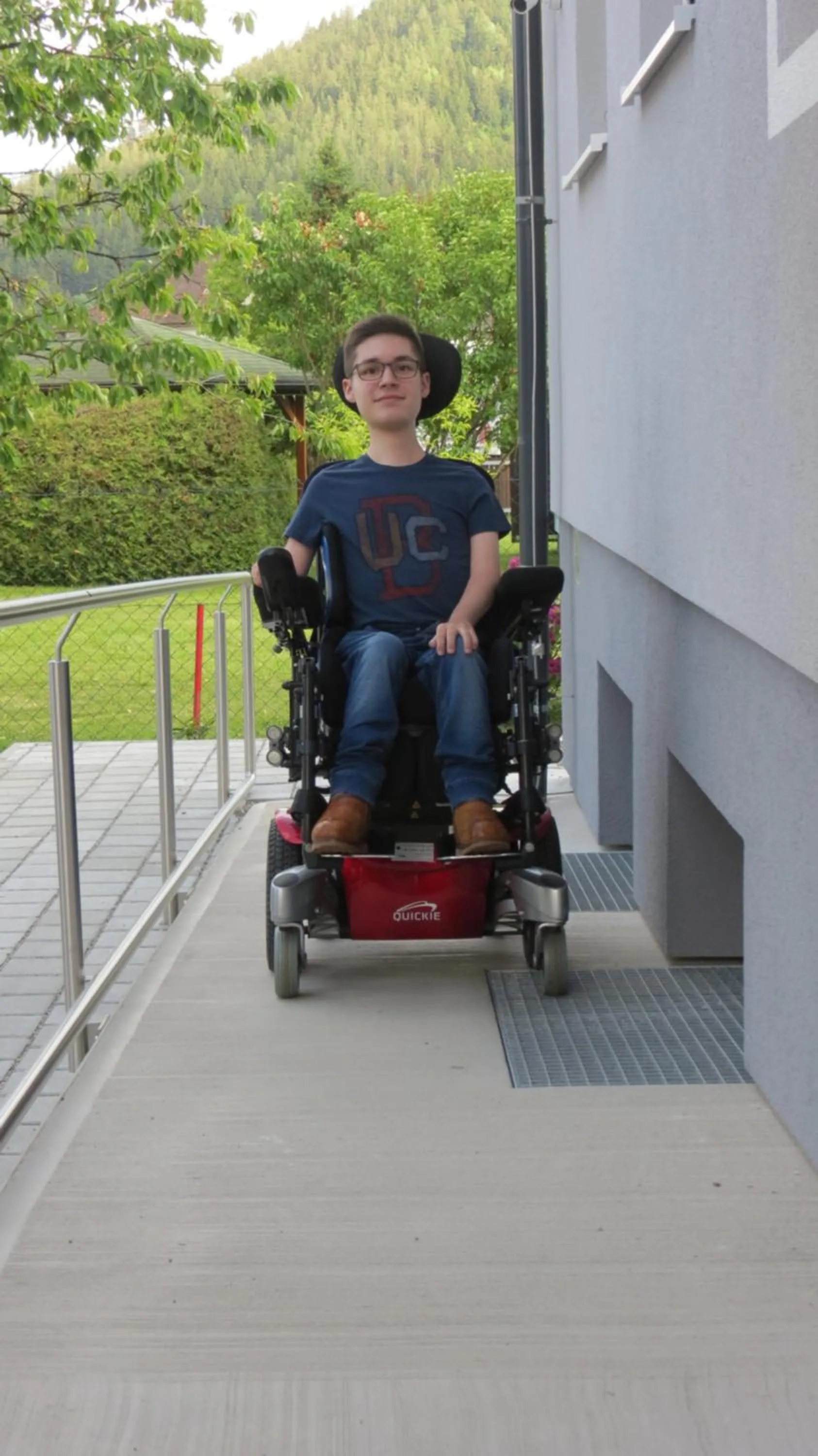 Facade/entrance in Gästehaus Eisenstrasse