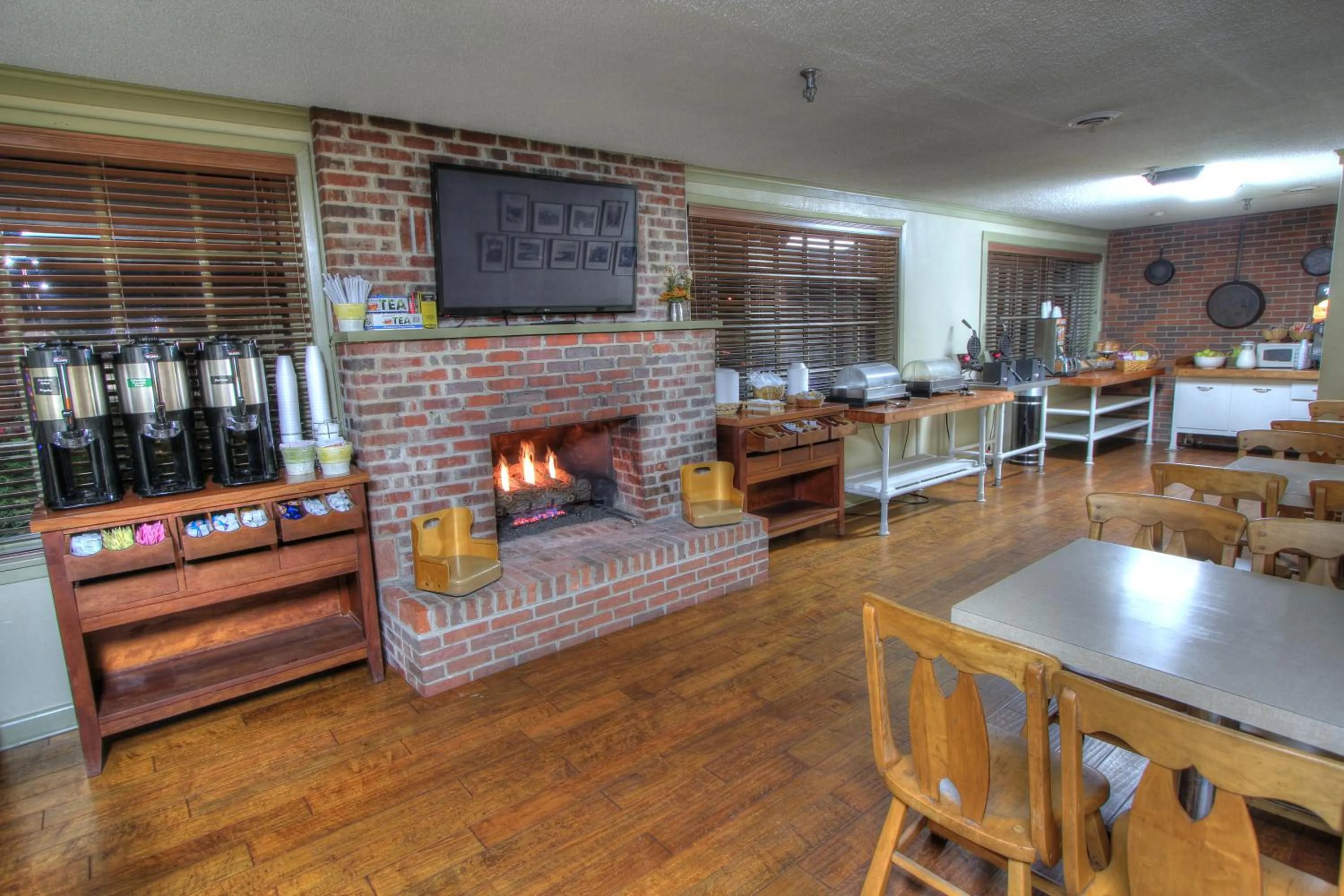 Buffet breakfast in Gatlinburg Inn