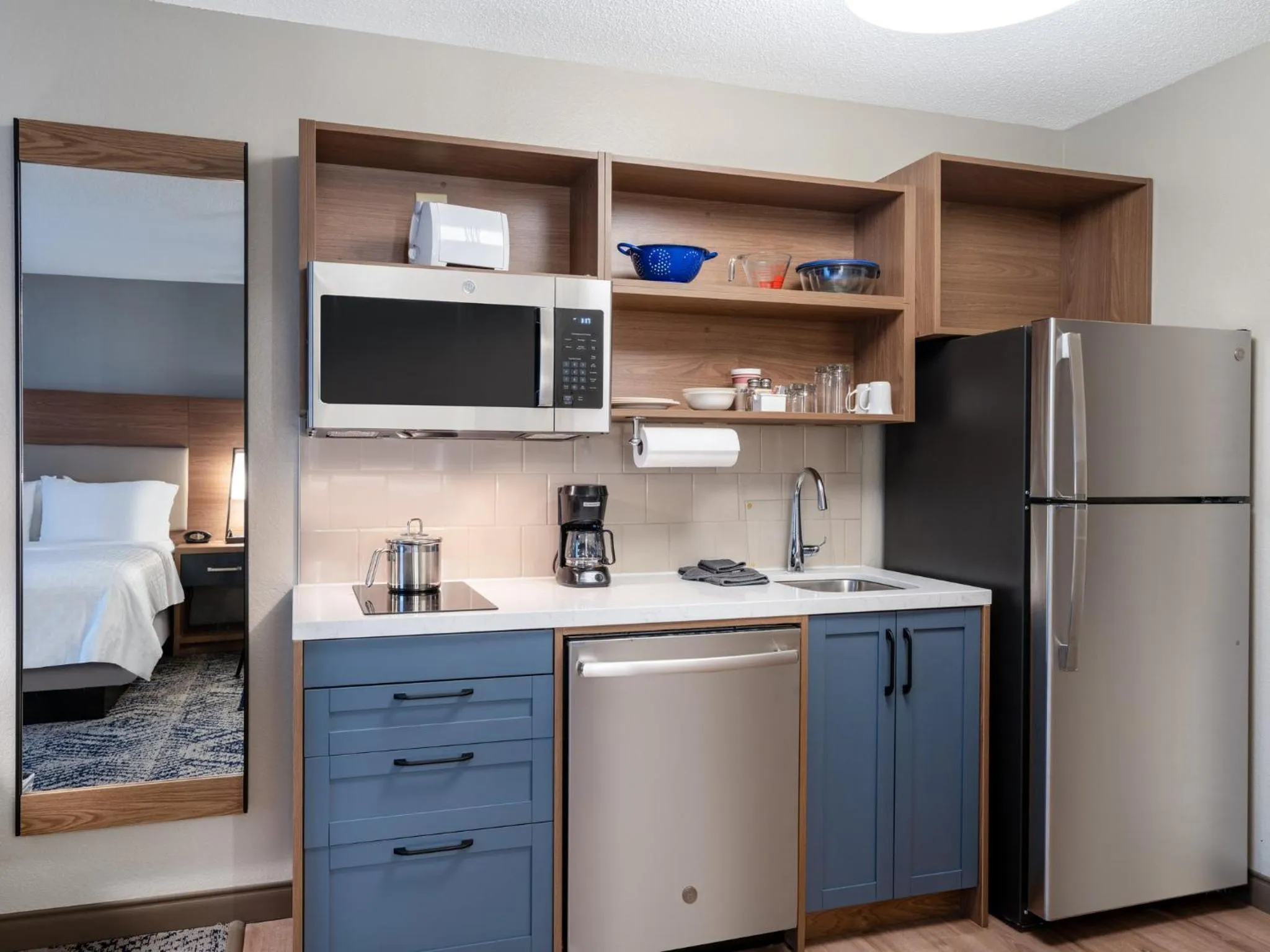 Photo of the whole room in Candlewood Suites Rockford by IHG