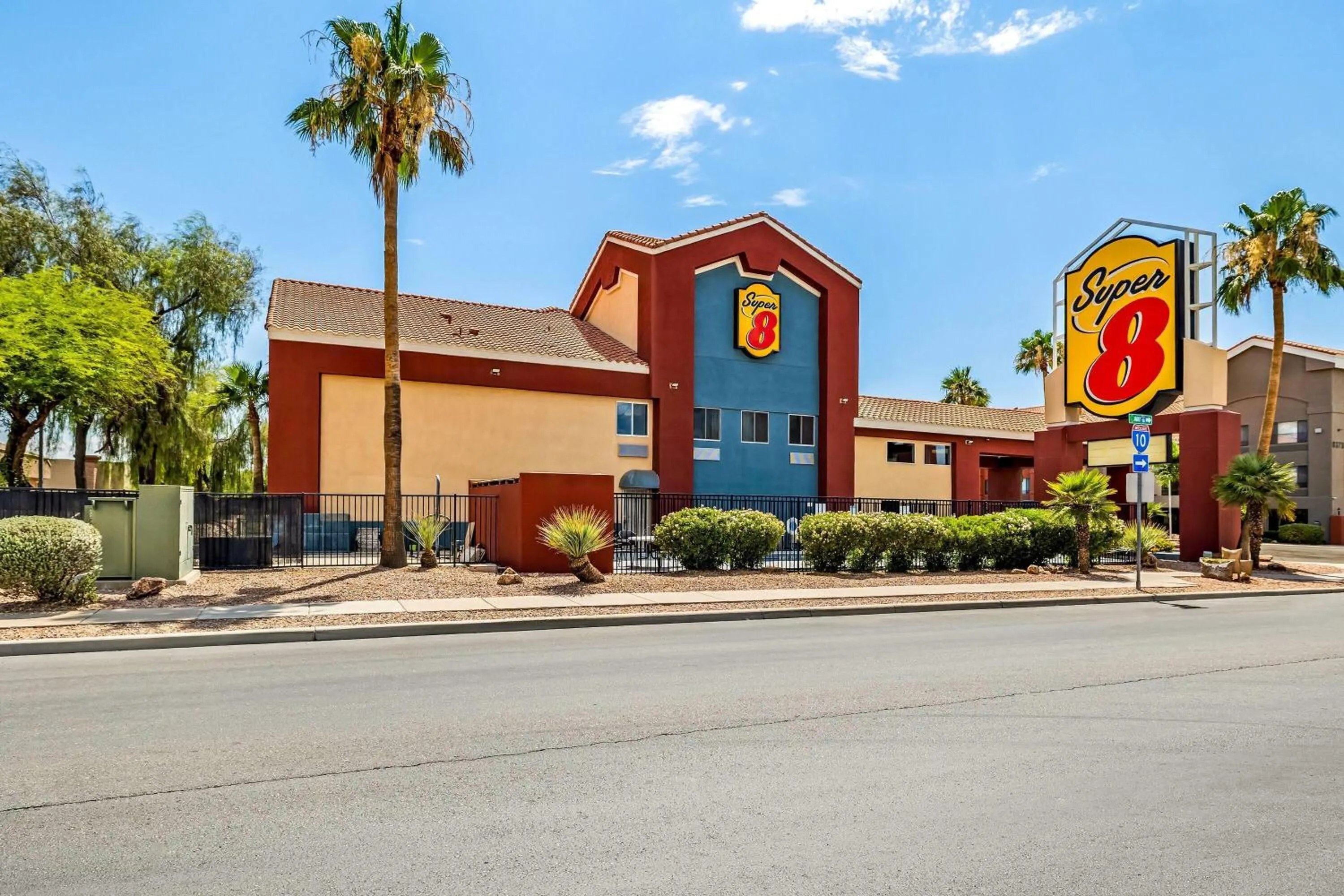 Property building in Super 8 by Wyndham Marana/Tucson Area