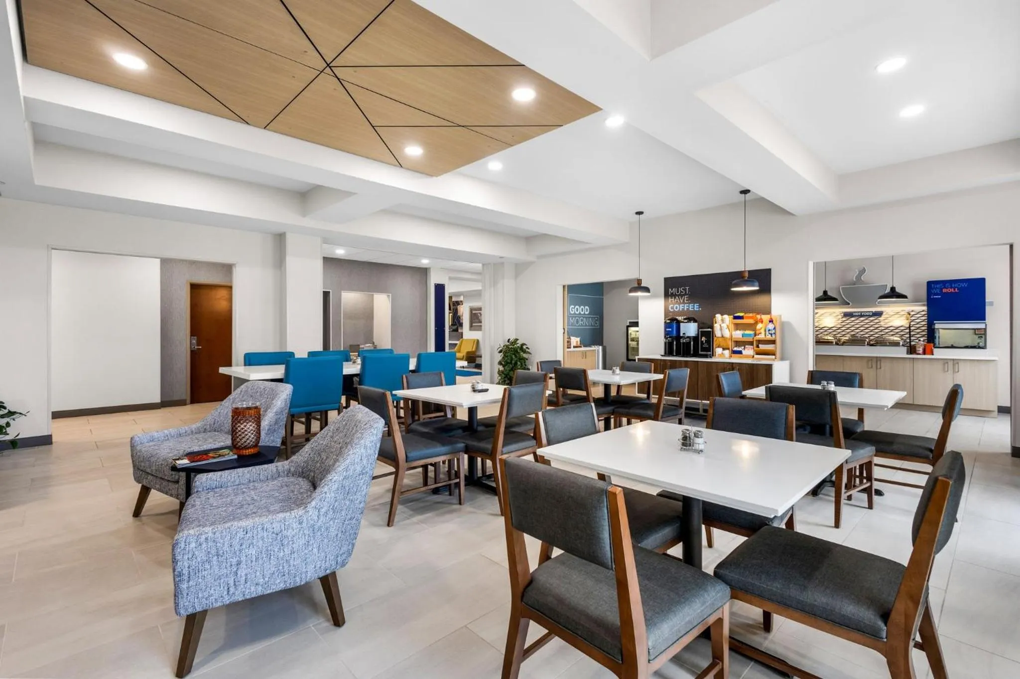 Breakfast in Holiday Inn Express Hotel & Suites Van Wert by IHG