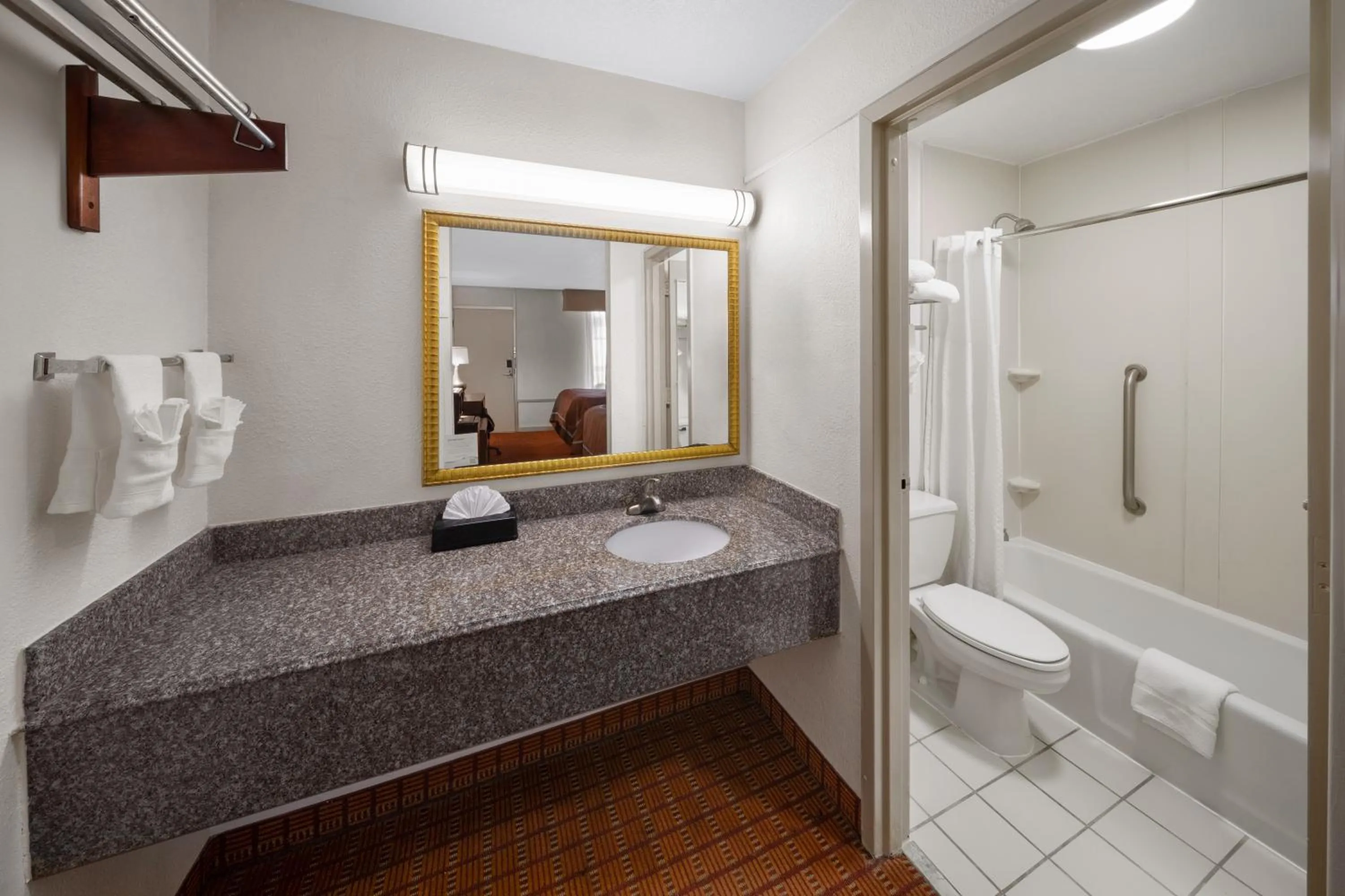 Bathroom in Super 8 by Wyndham Baton Rouge/I-10