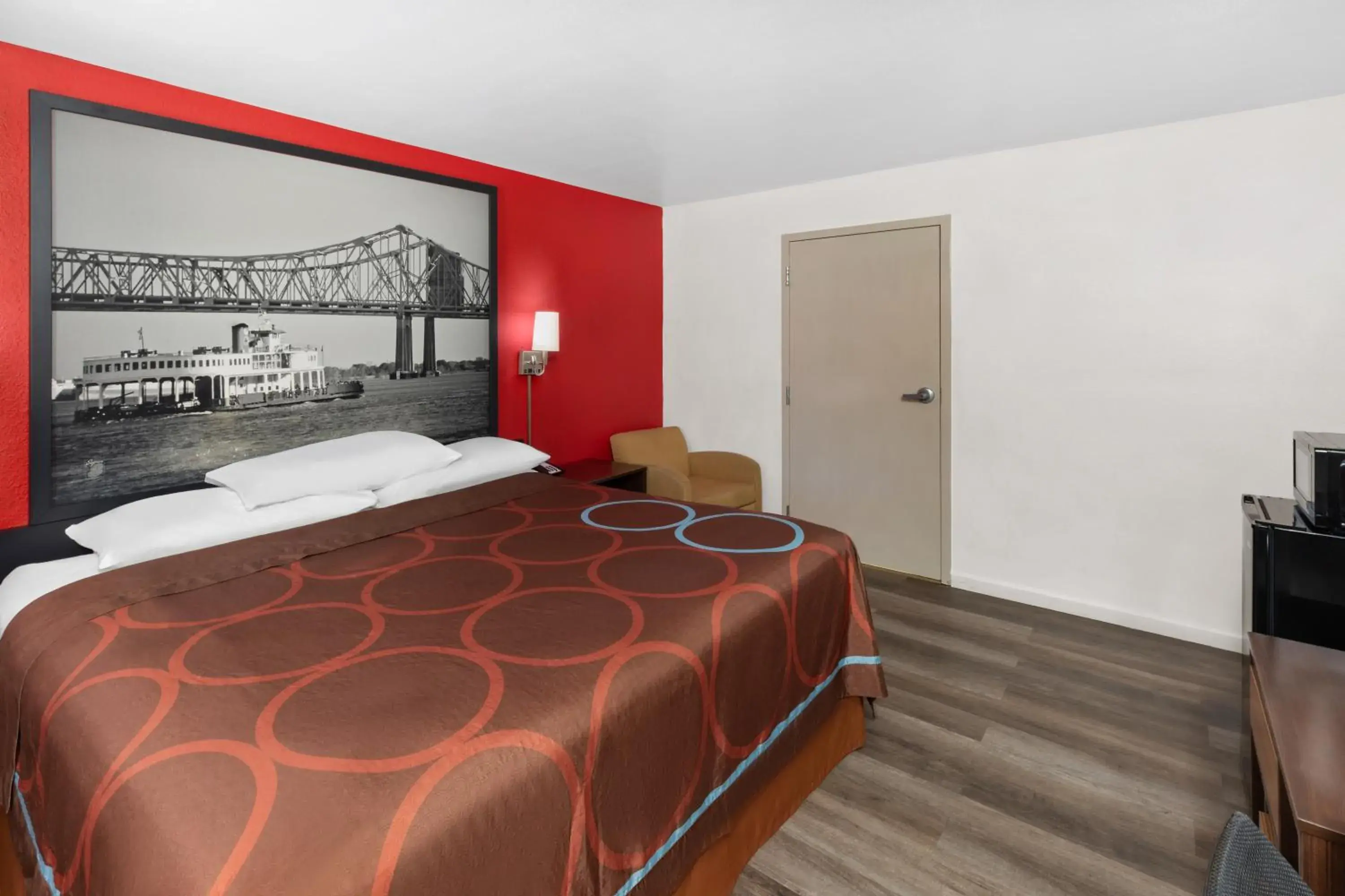 Queen Room - Mobility Access/Non-Smoking in Super 8 by Wyndham Baton Rouge/I-10 Queen Room - Mobility Access/Non-Smoking in Super 8 by Wyndham Baton Rouge/I-10