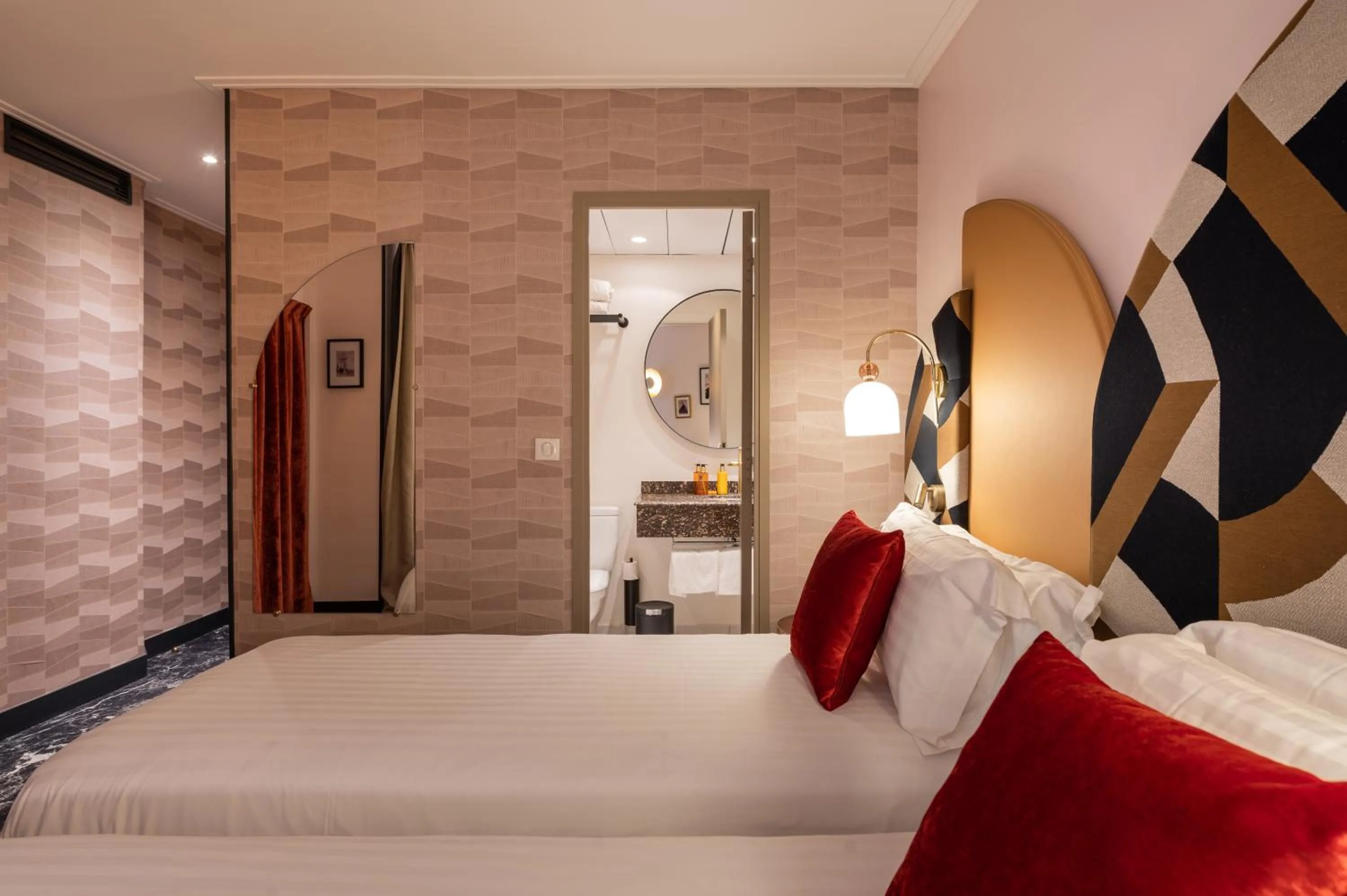 Bed in Royal Saint Germain