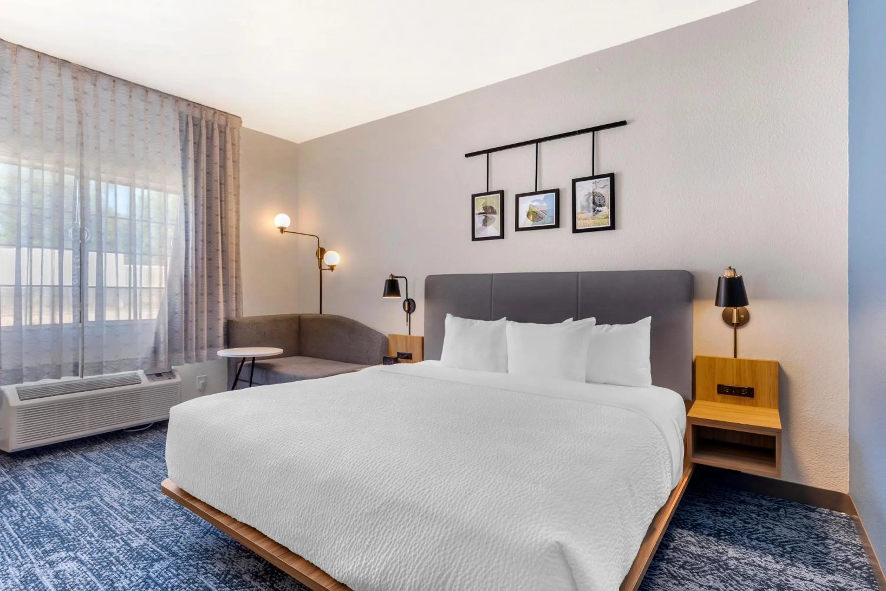 Bedroom, Bed in Sleep Inn