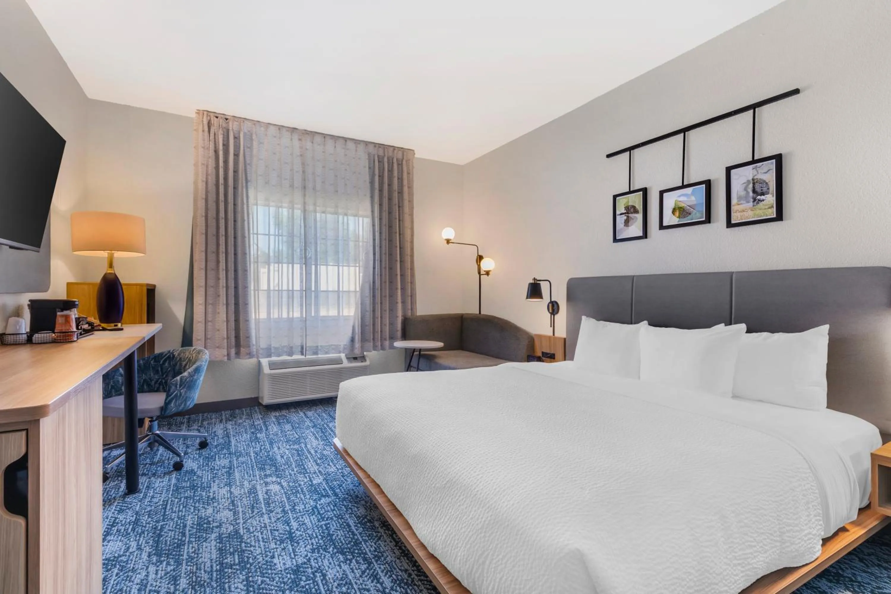 Bedroom, Bed in Sleep Inn