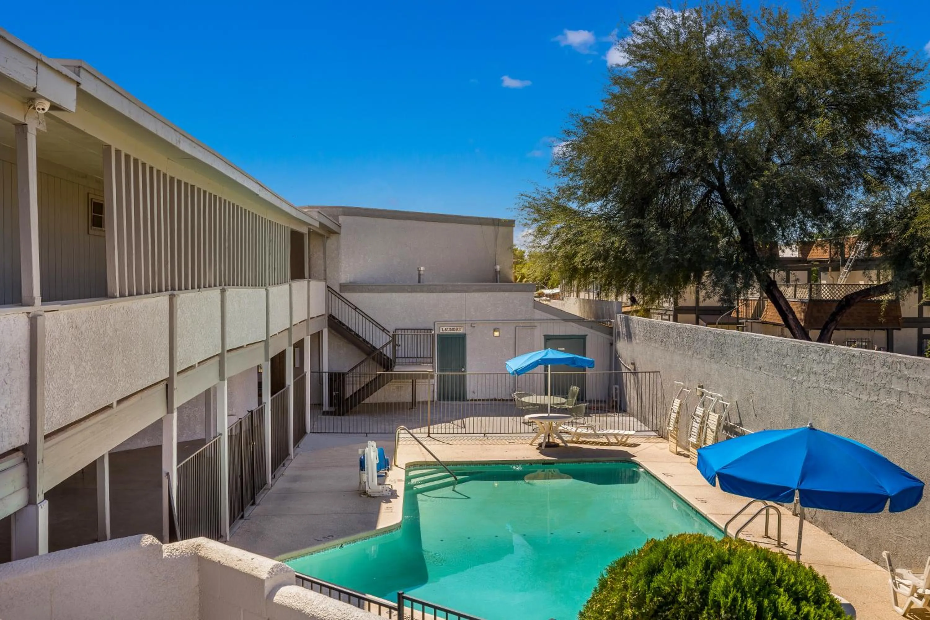 Swimming pool, Pool View in Knights Inn Tucson D.M.A.F Area