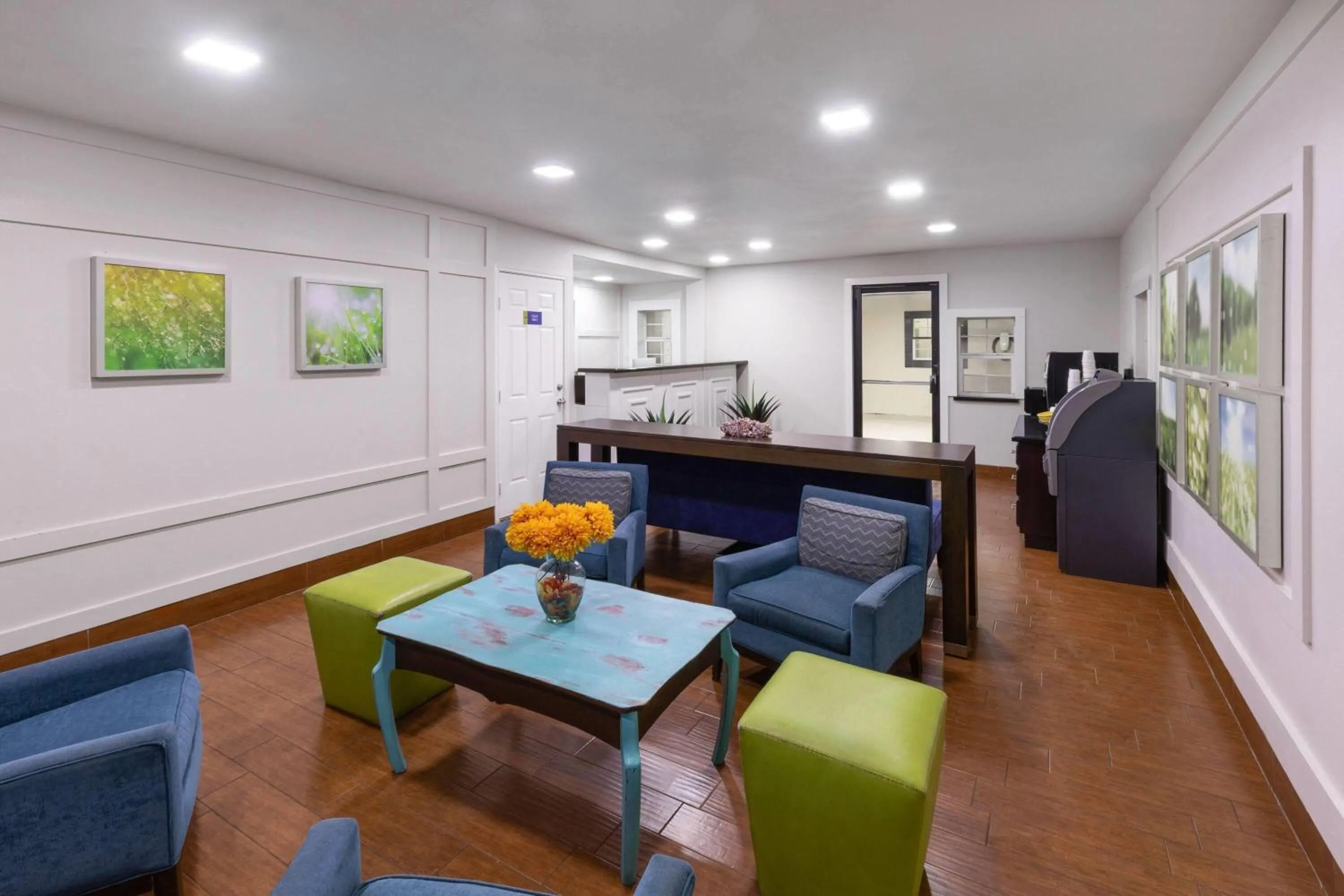 Lobby or reception in Days Inn by Wyndham Aransas Pass