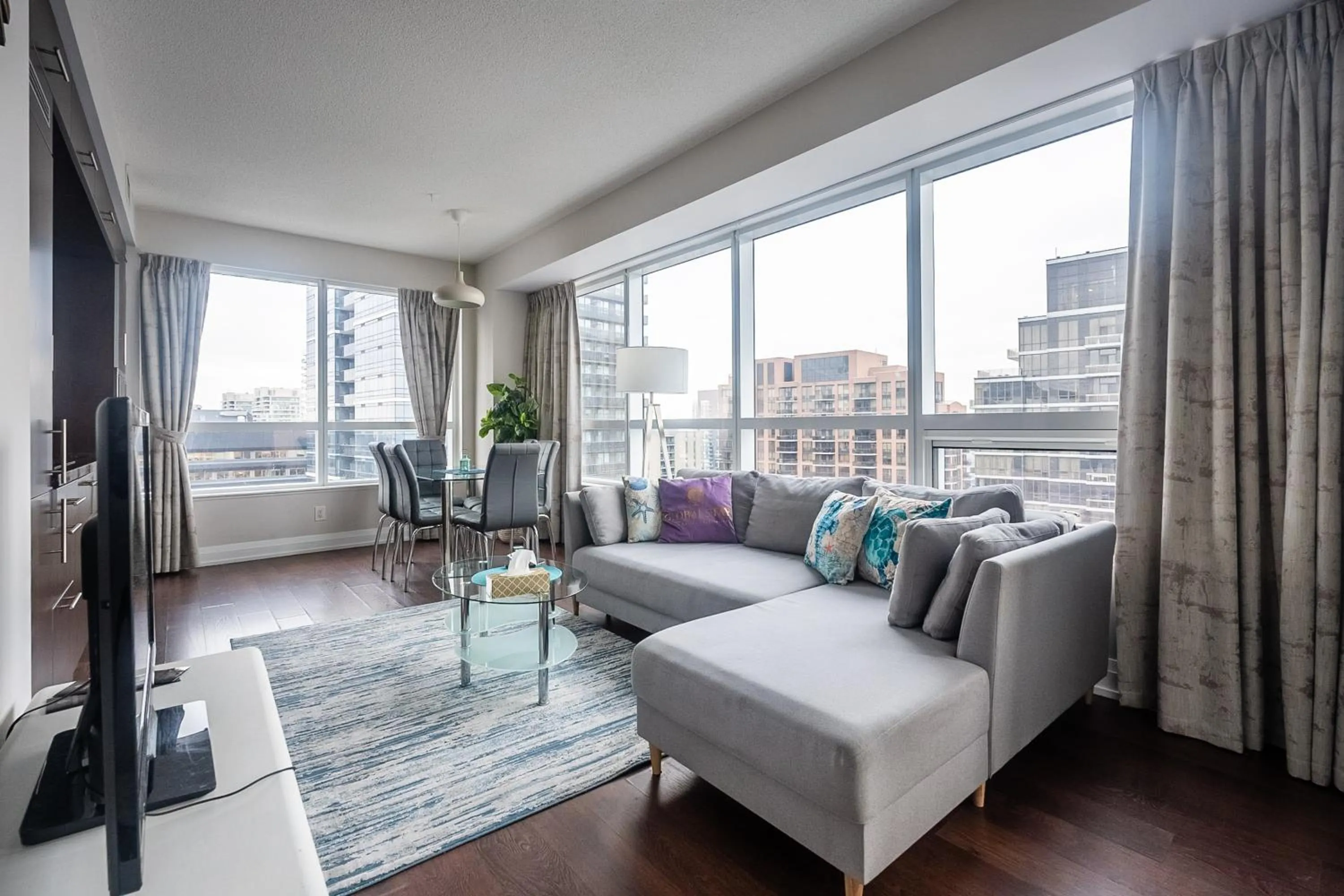 TV and multimedia, Bed in GLOBALSTAY Modern Apartments in North York Skyscraper
