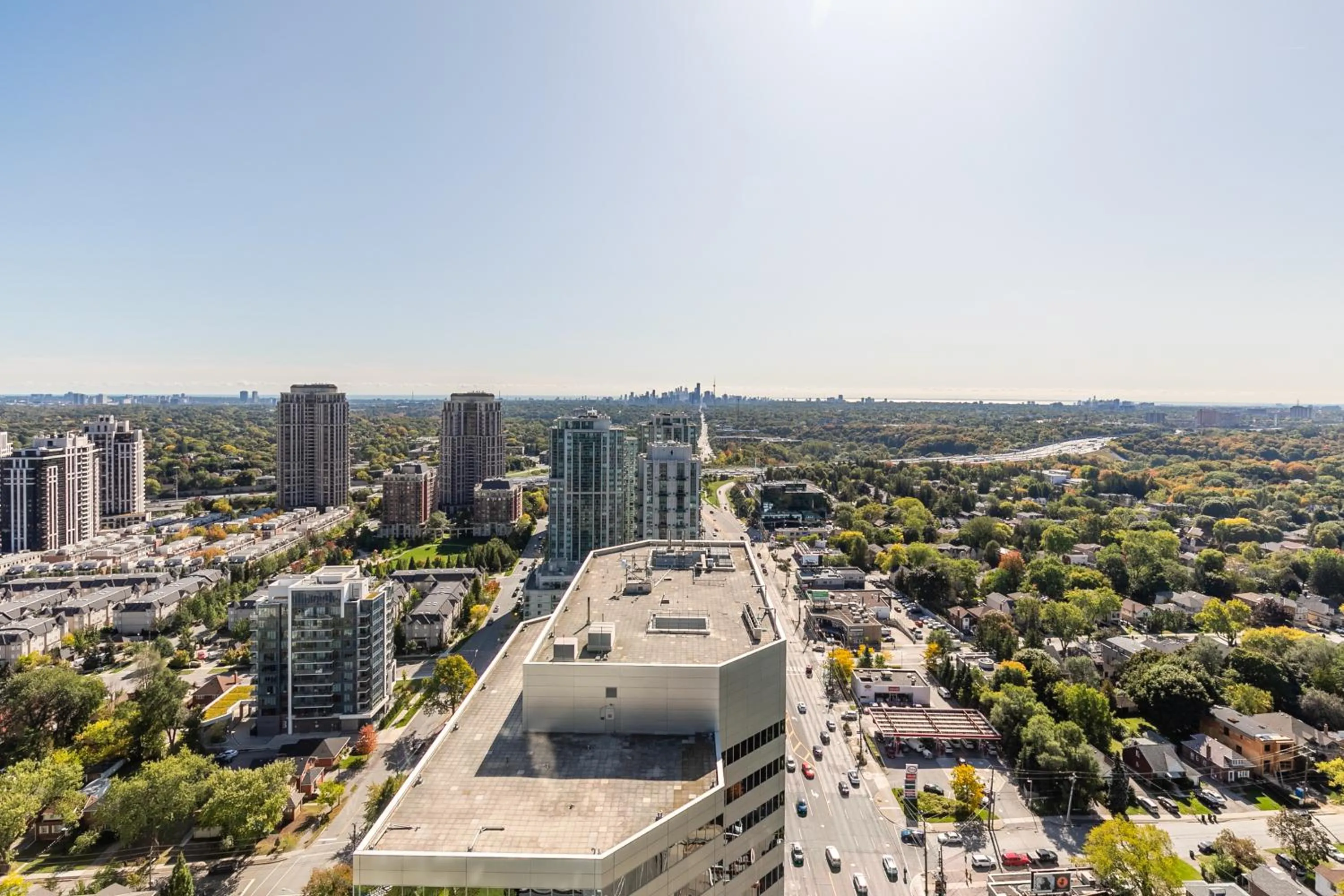 City view in GLOBALSTAY Modern Apartments in North York Skyscraper